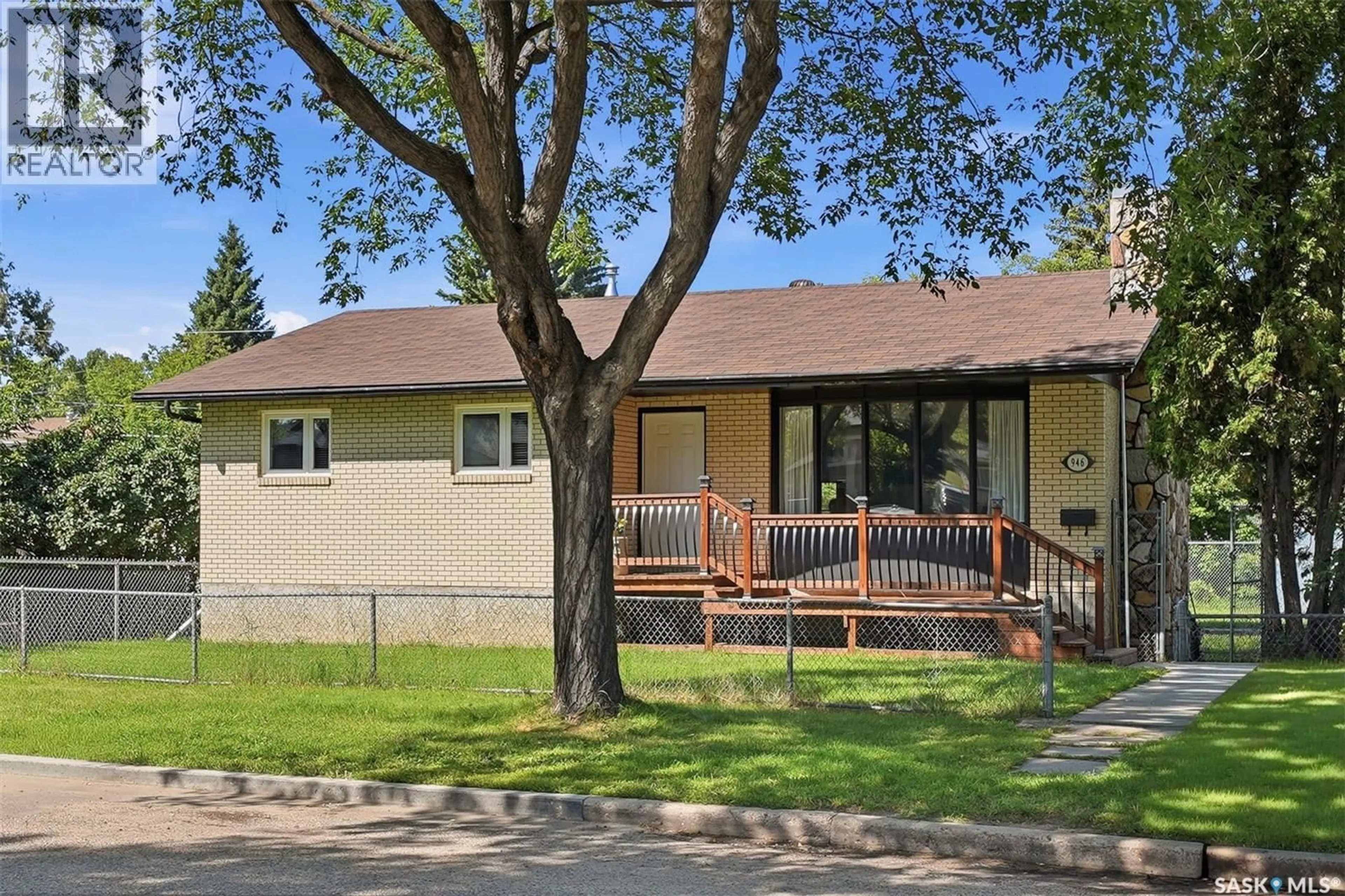 Patio, street for 946 13TH STREET, Prince Albert Saskatchewan S6V3H6