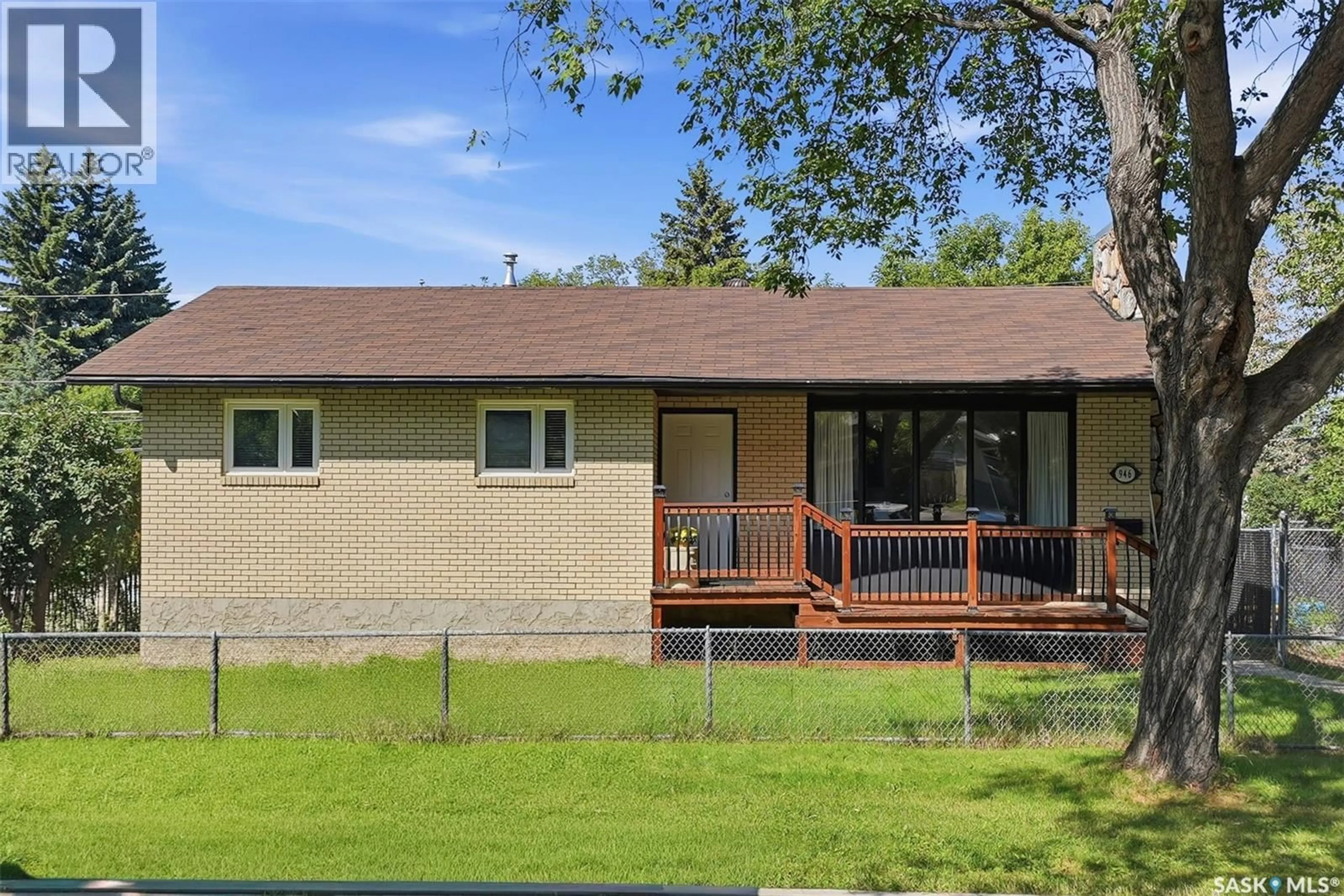 Home with vinyl exterior material, unknown for 946 13TH STREET, Prince Albert Saskatchewan S6V3H6