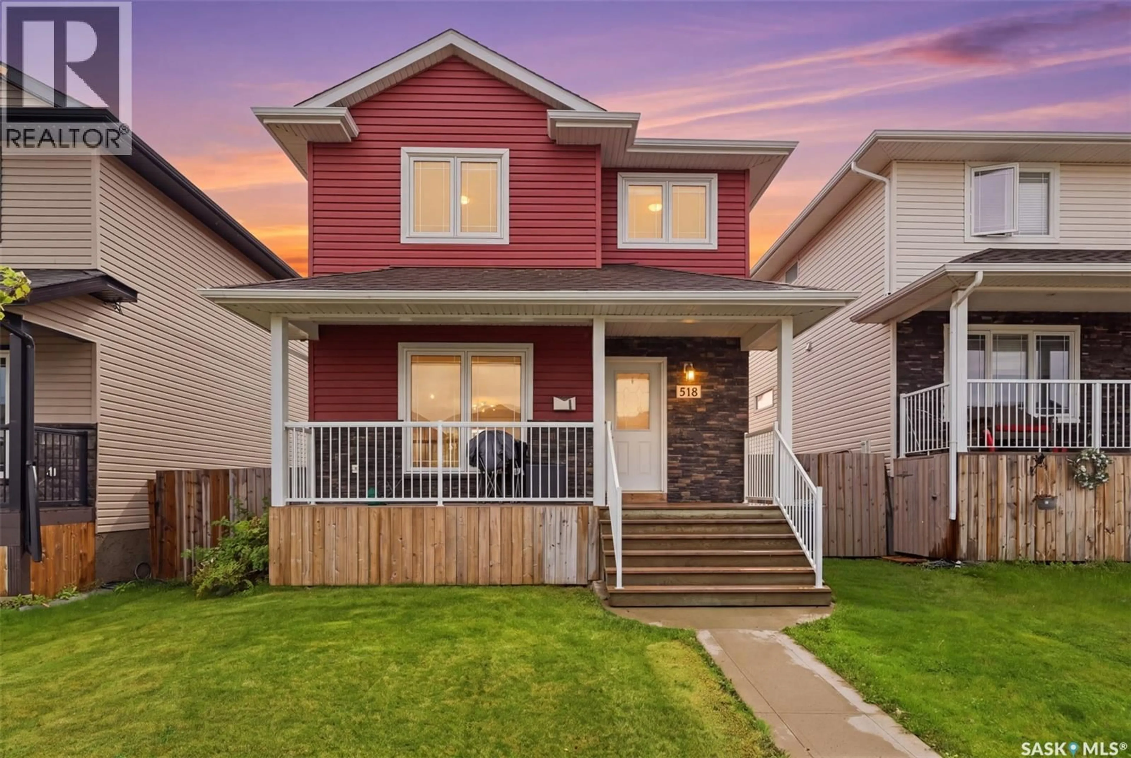 Home with vinyl exterior material, street for 518 KLASSEN CRESCENT, Saskatoon Saskatchewan S7R0G2