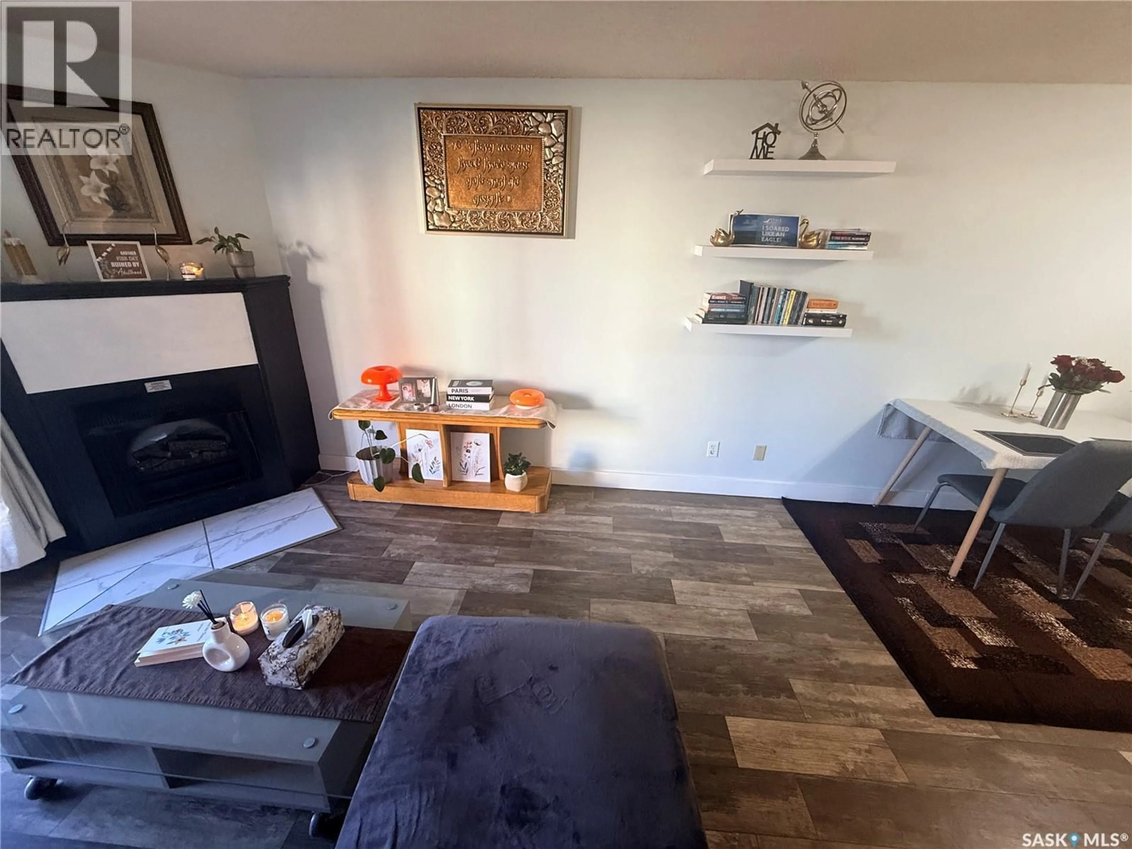 Living room with furniture, unknown for 112 - 3308 33RD STREET, Saskatoon Saskatchewan S7L6S5