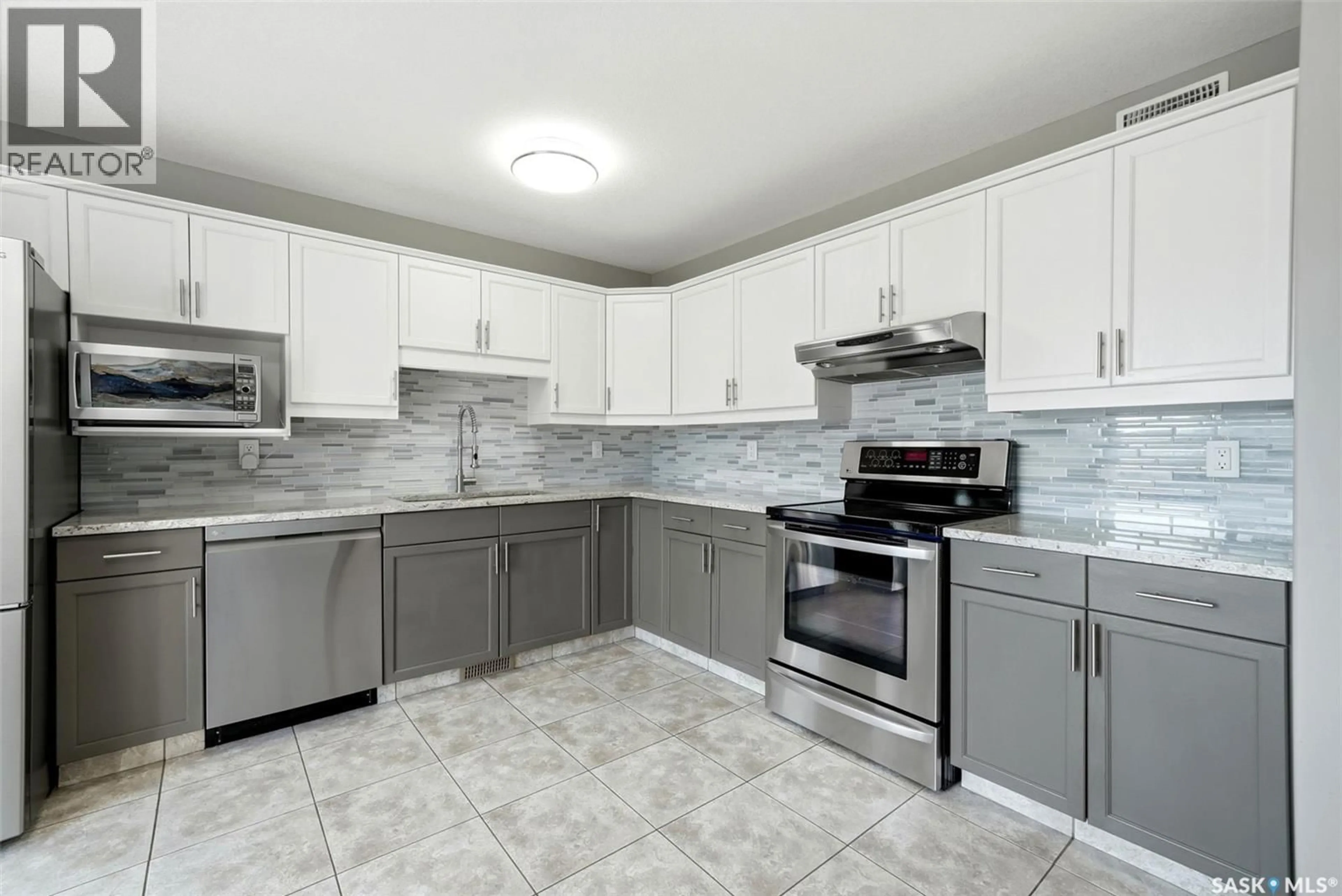 Unknown for 4935 JUNIPER DRIVE, Regina Saskatchewan S4X4N8