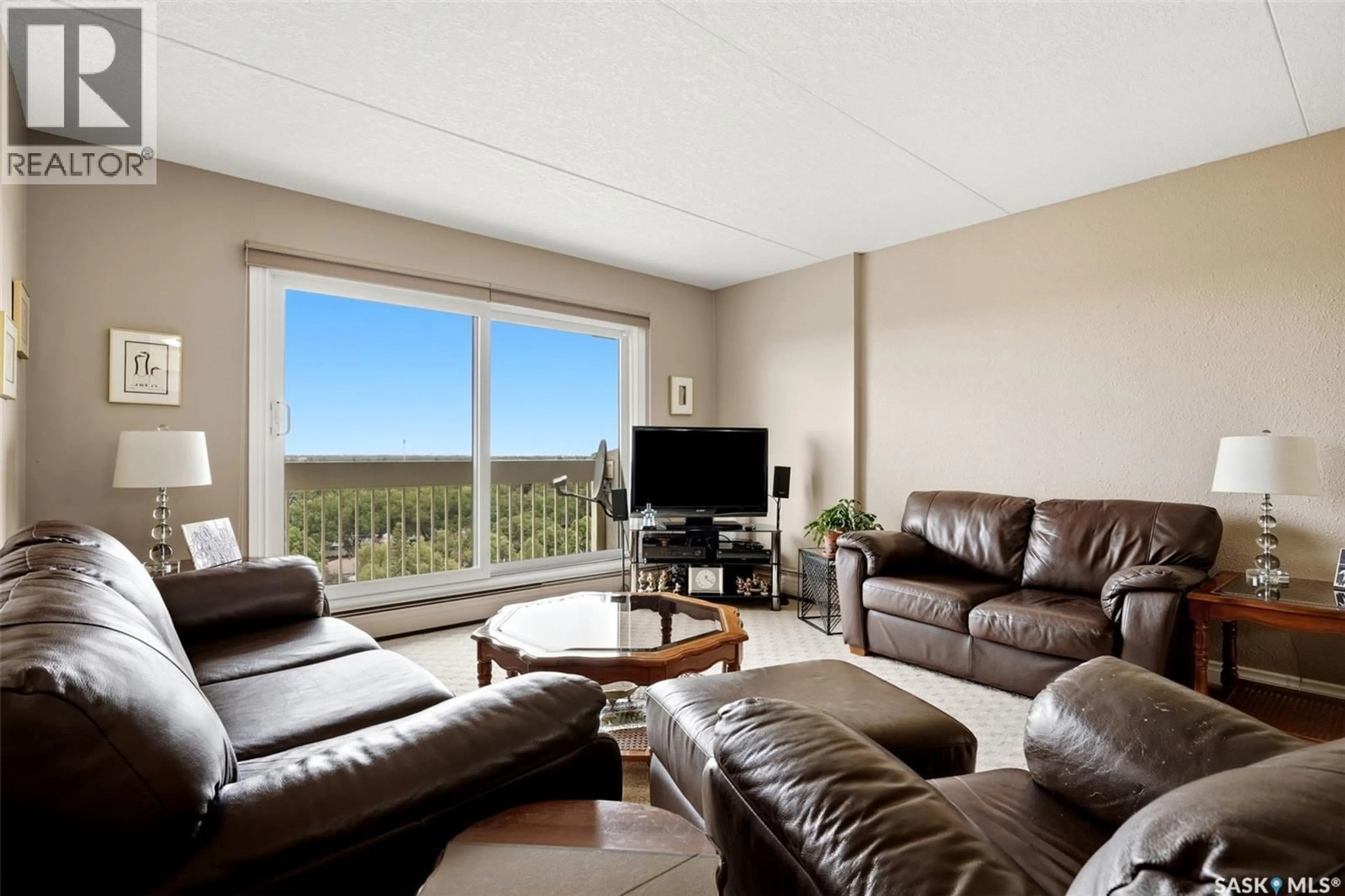 Living room with furniture, unknown for 3520 - 1001 HILLSDALE STREET, Regina Saskatchewan S4S5Z5