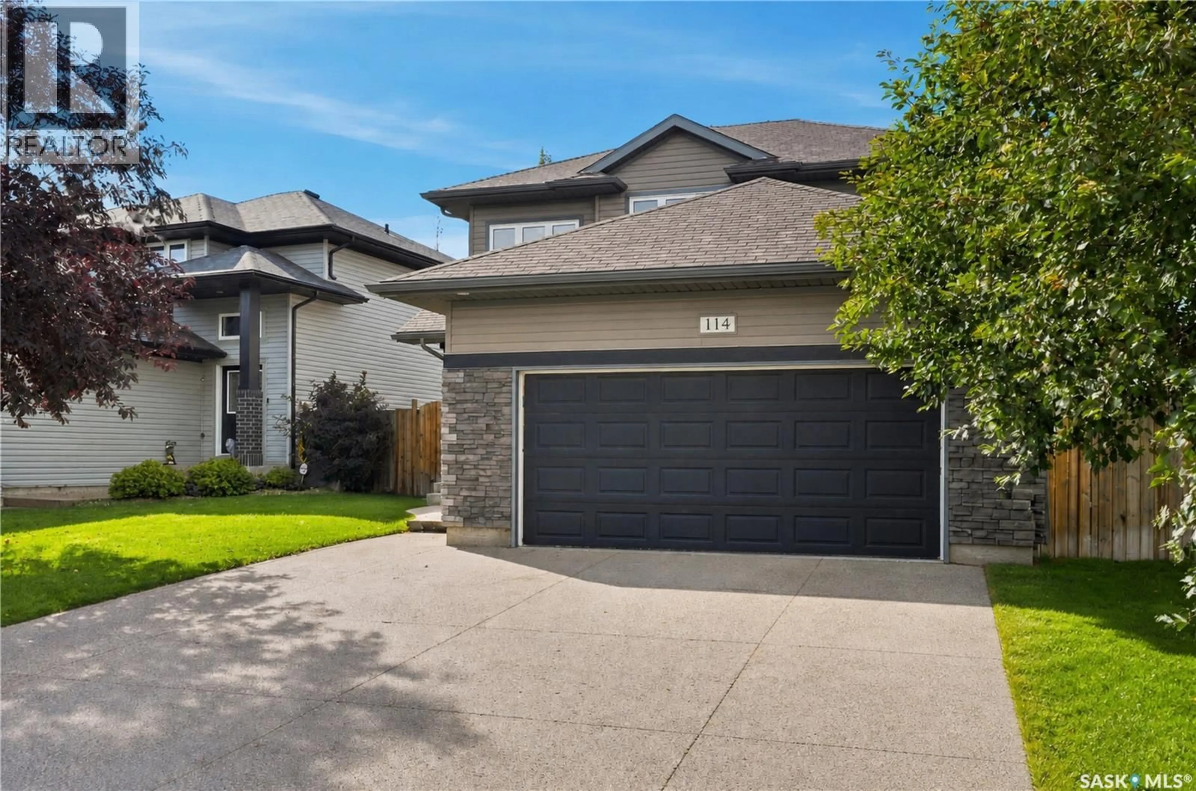Indoor garage for 114 LEVALLEY COVE, Saskatoon Saskatchewan S7T0H5