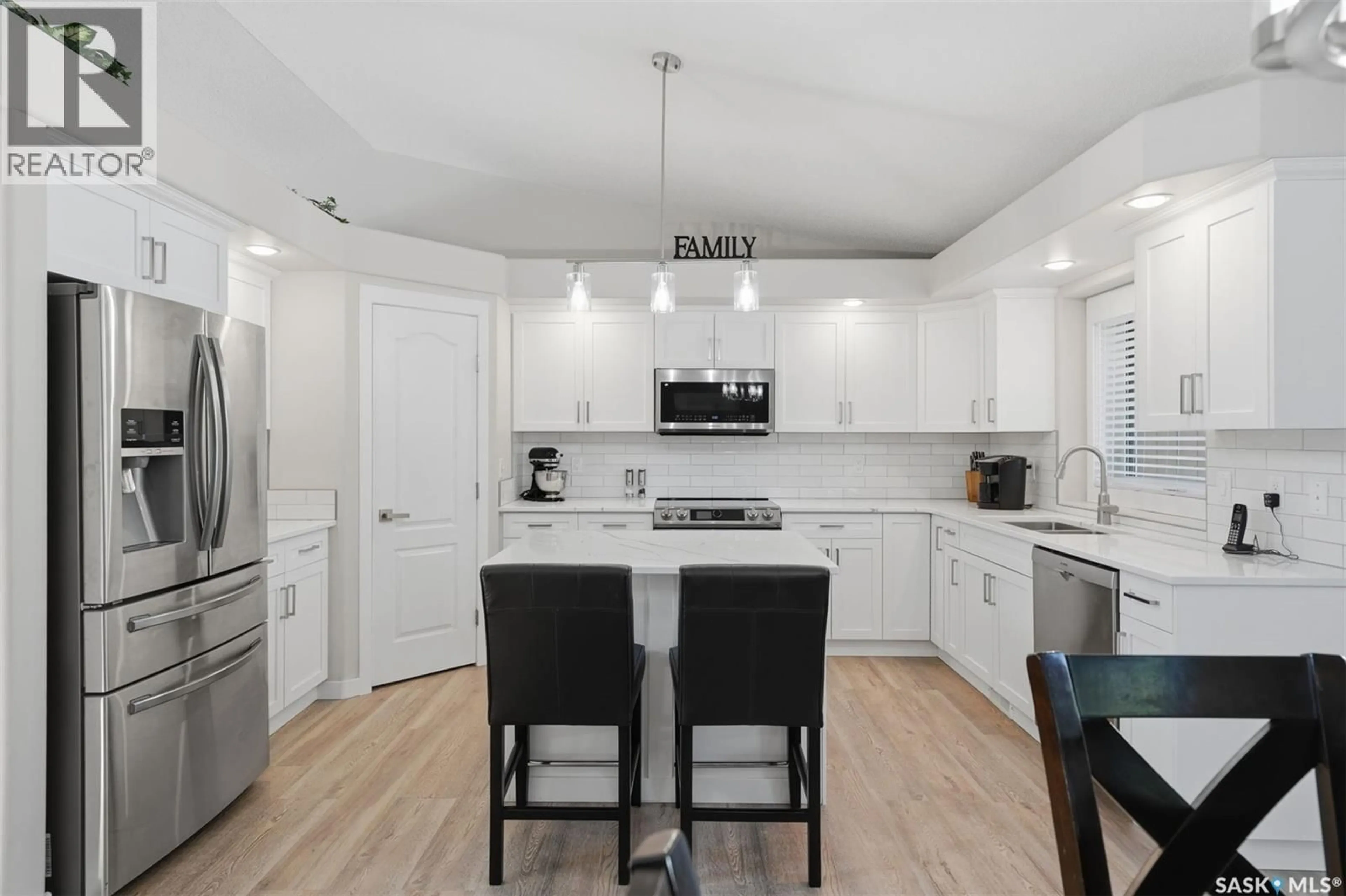 Open concept kitchen, unknown for 115 BRAESHIRE LANE, Saskatoon Saskatchewan S7V1A1