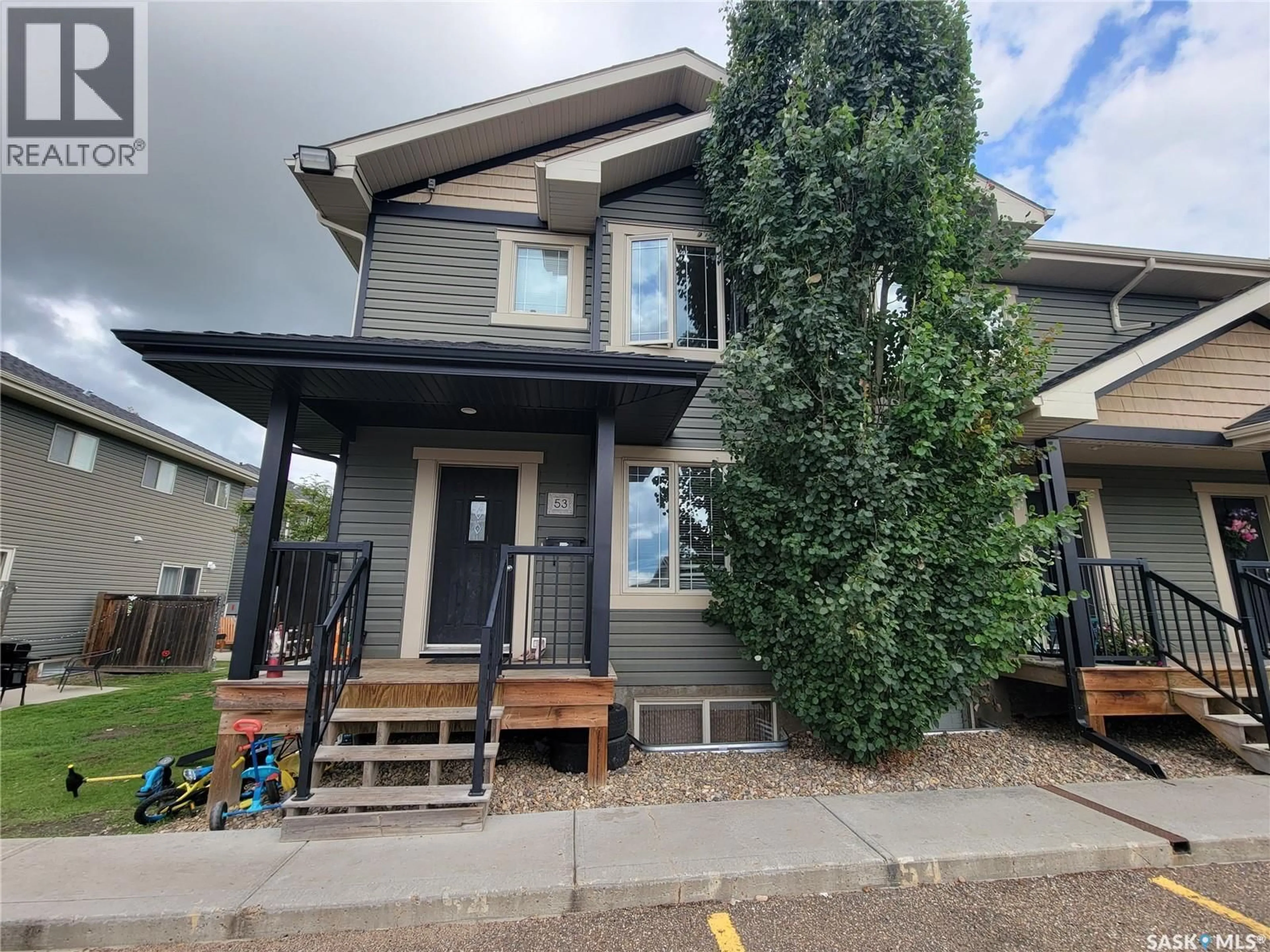 Home with vinyl exterior material, street for 53 - 1809 47 AVENUE, Lloydminster Saskatchewan S9V1W3