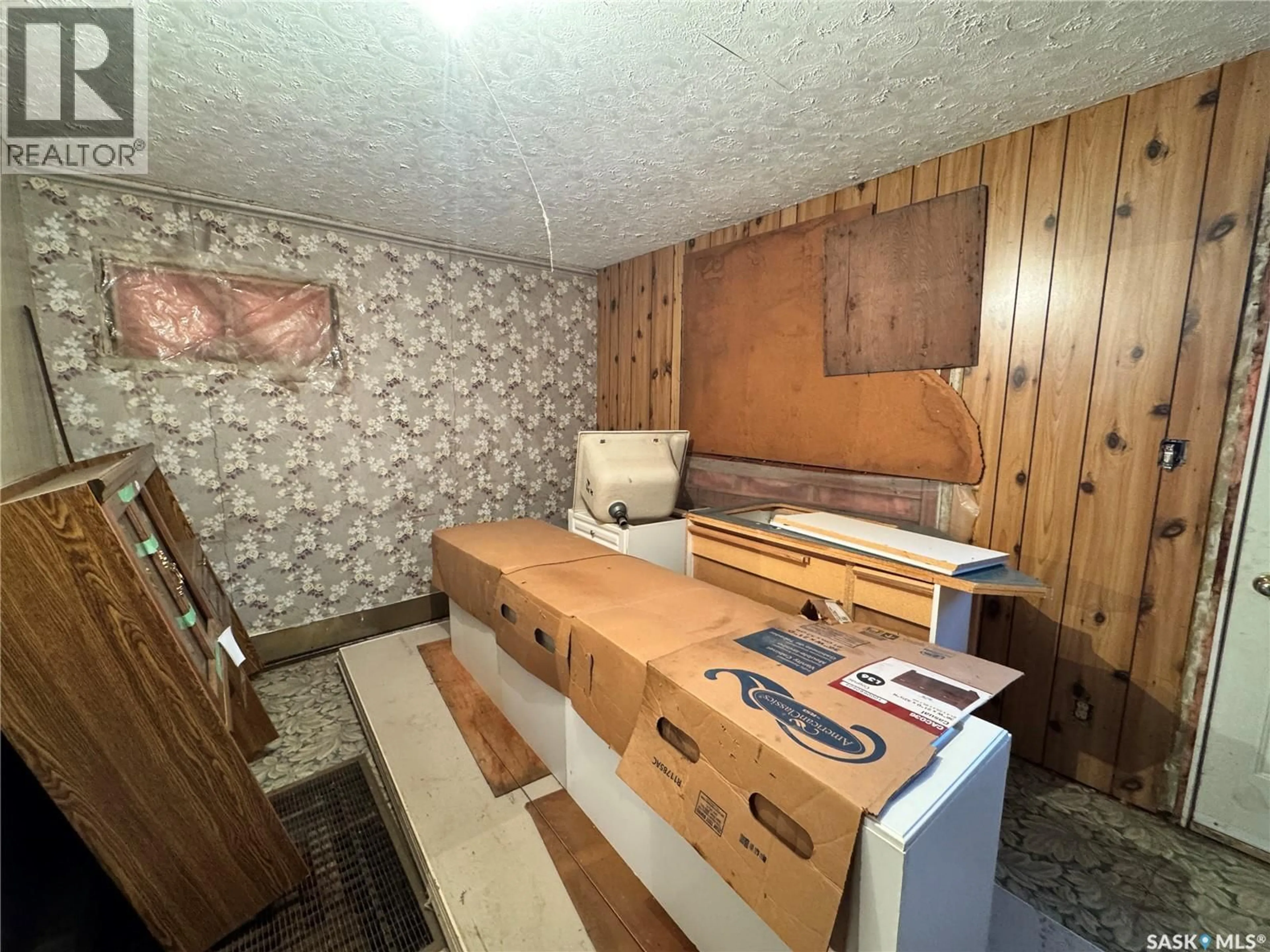 A pic of a room for 322 2ND AVENUE, Biggar Saskatchewan S0K0M0