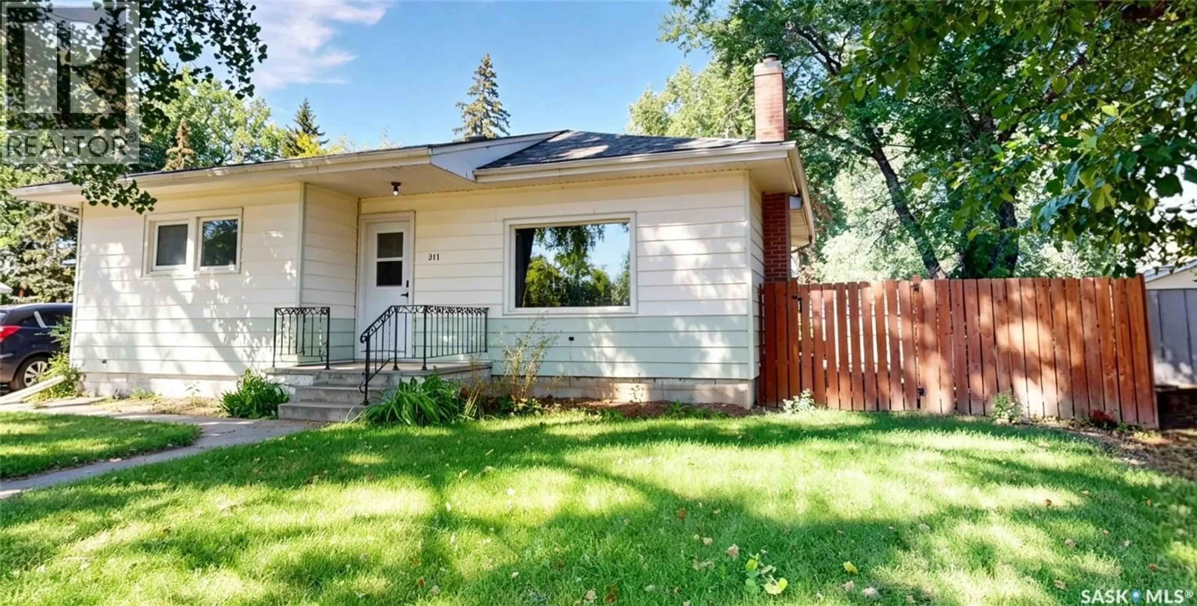 Home with vinyl exterior material, street for 311 POTTERY STREET, Eastend Saskatchewan S0N0T0