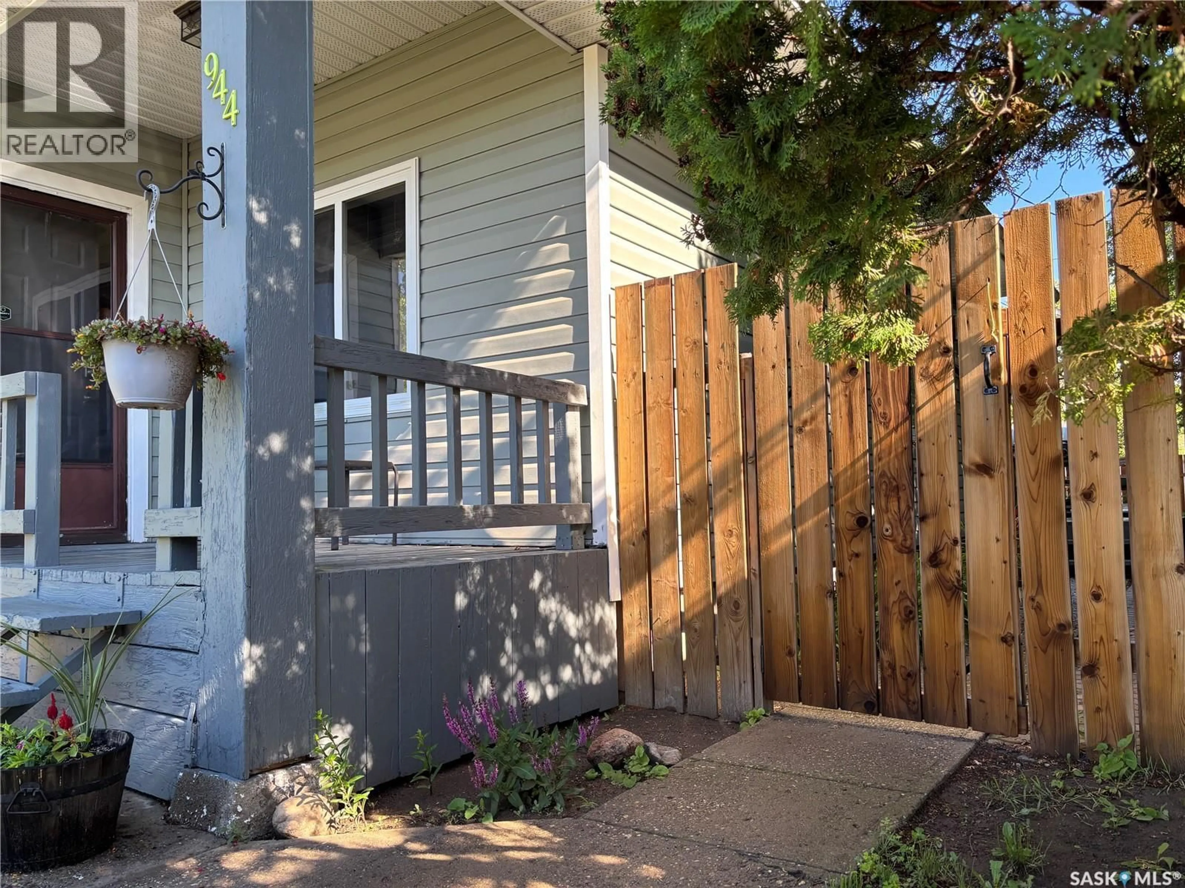 Unknown for 944 BROWN STREET, Moose Jaw Saskatchewan S6H2Z2