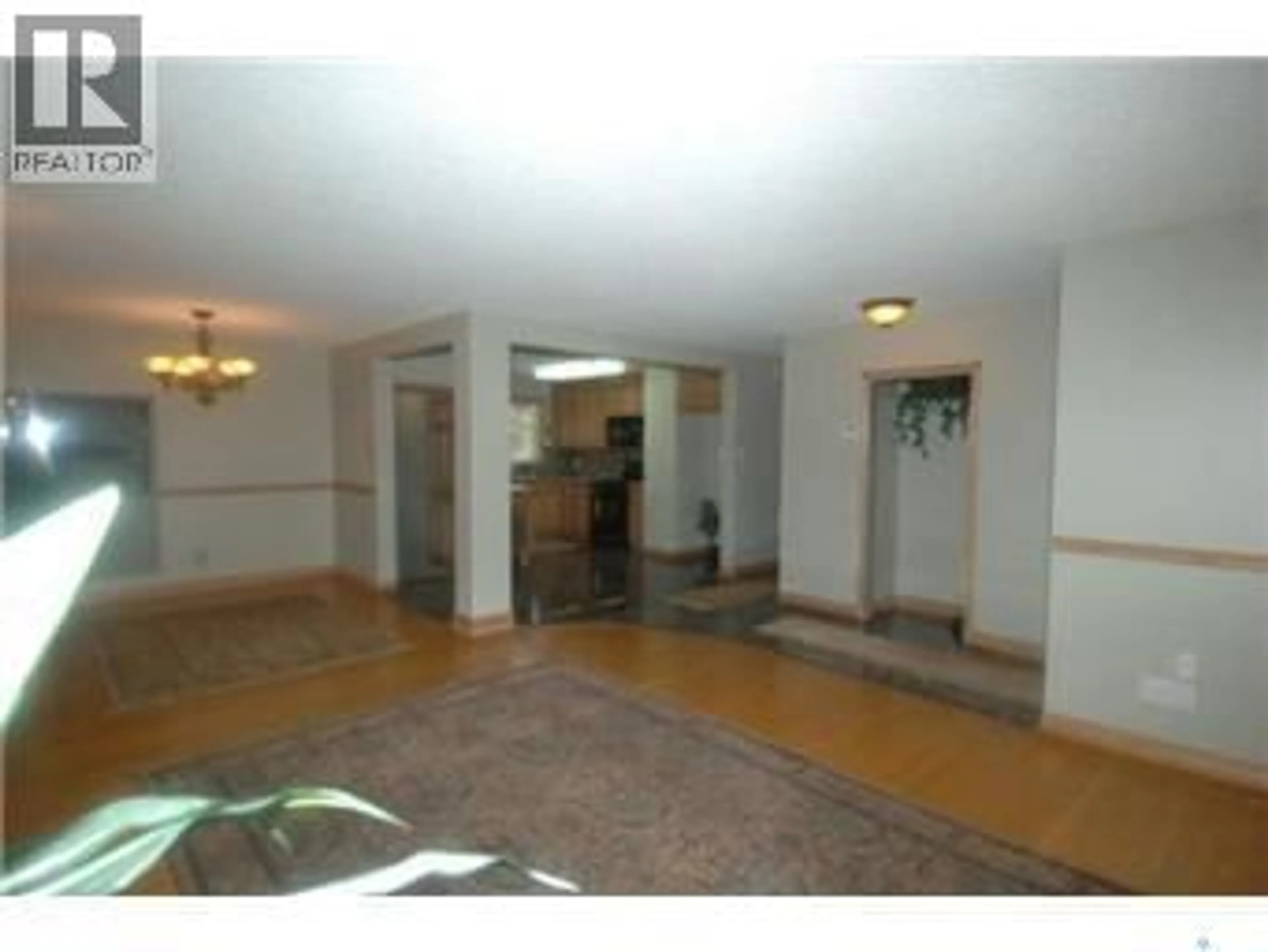 Indoor foyer for 2018 MORGAN AVENUE, Saskatoon Saskatchewan S7J2E1