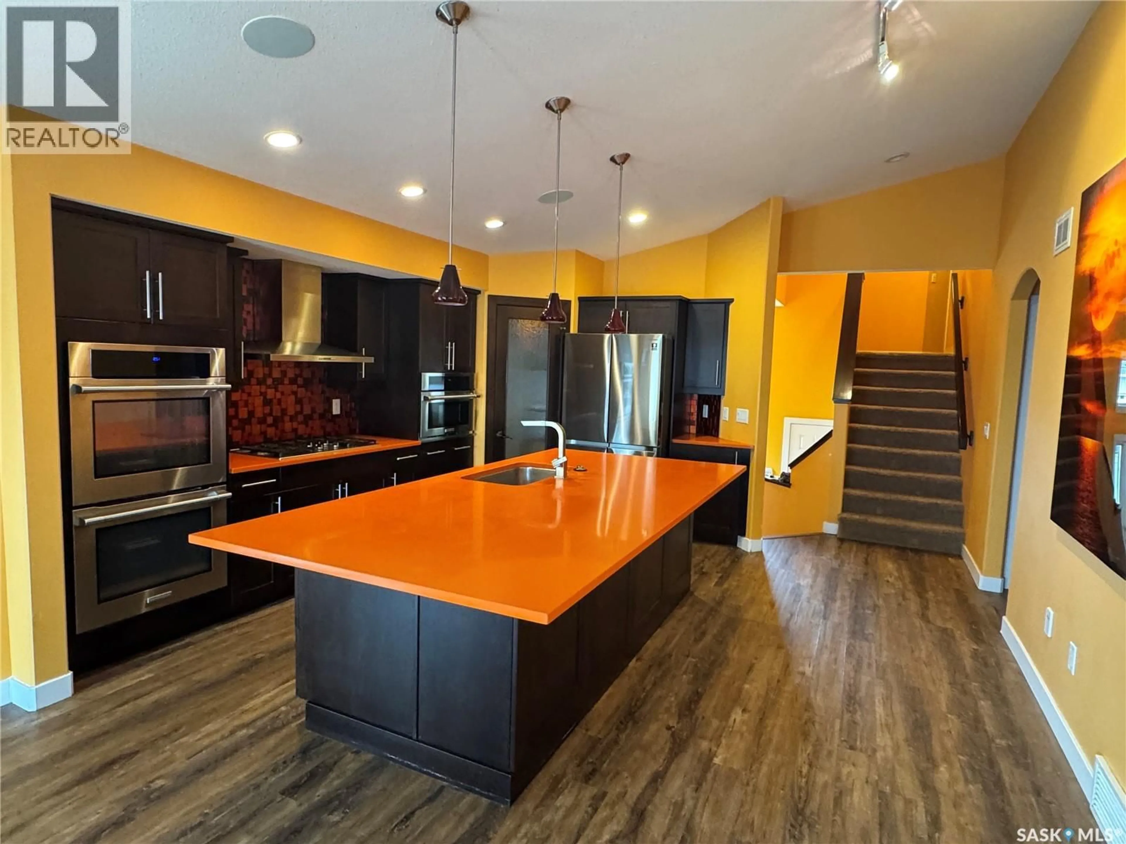 Contemporary kitchen, unknown for 7122 MAPLE VISTA DRIVE, Regina Saskatchewan S4X0E9