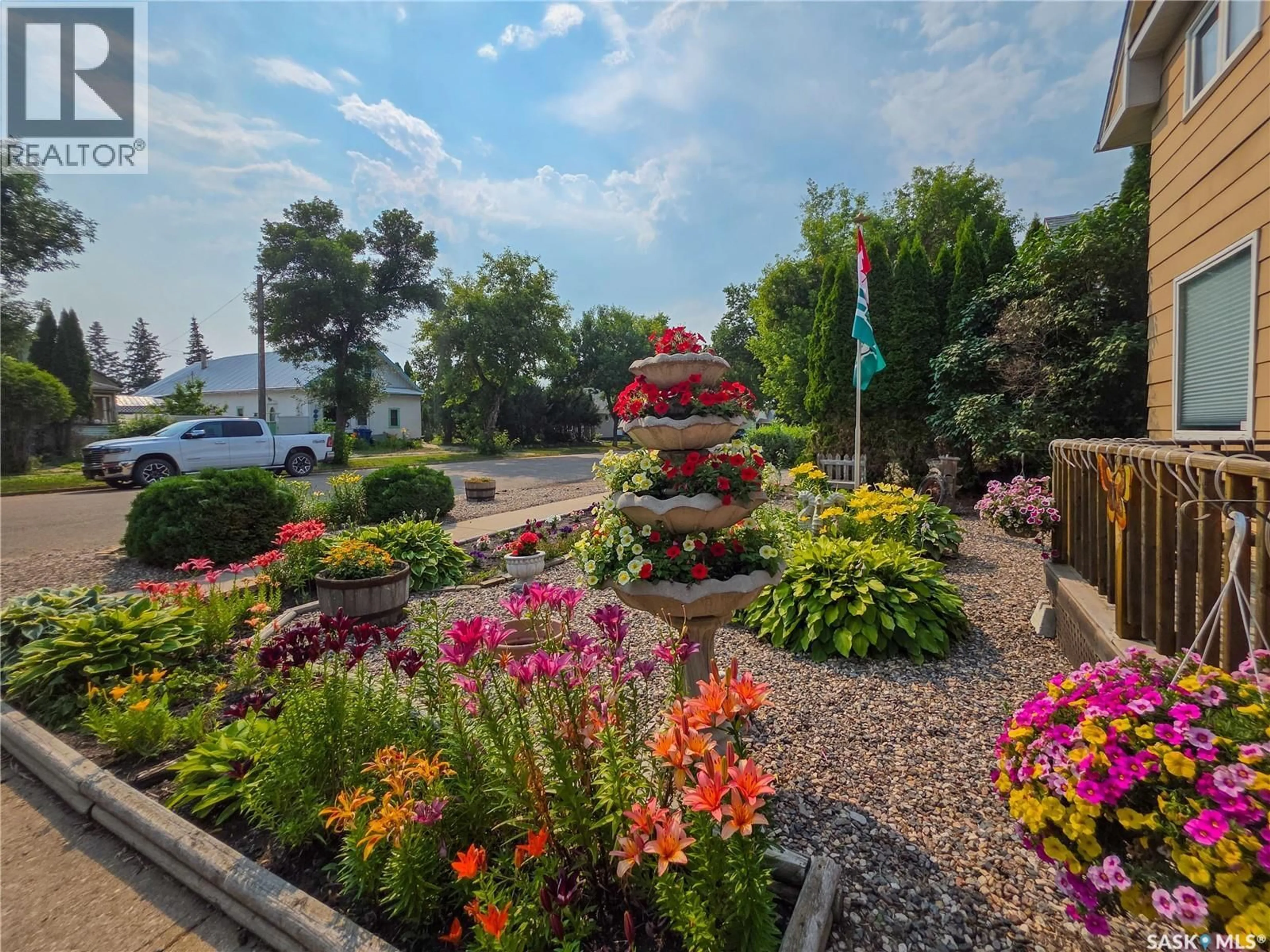Patio, unknown for 234 5TH AVENUE, Melville Saskatchewan S0A2P0