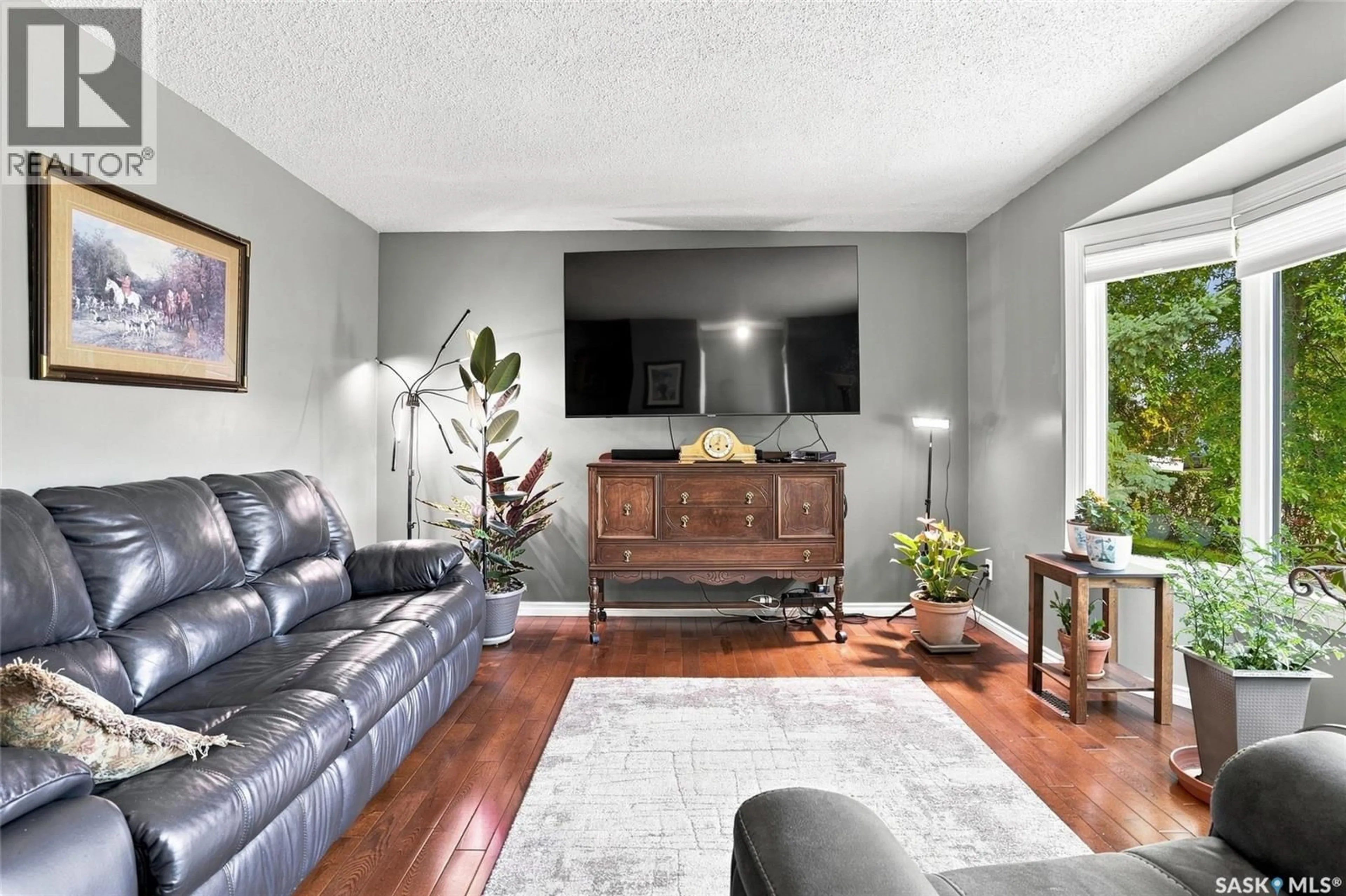 Living room with furniture, unknown for 742 KLASSEN BAY, Martensville Saskatchewan S0K2T2