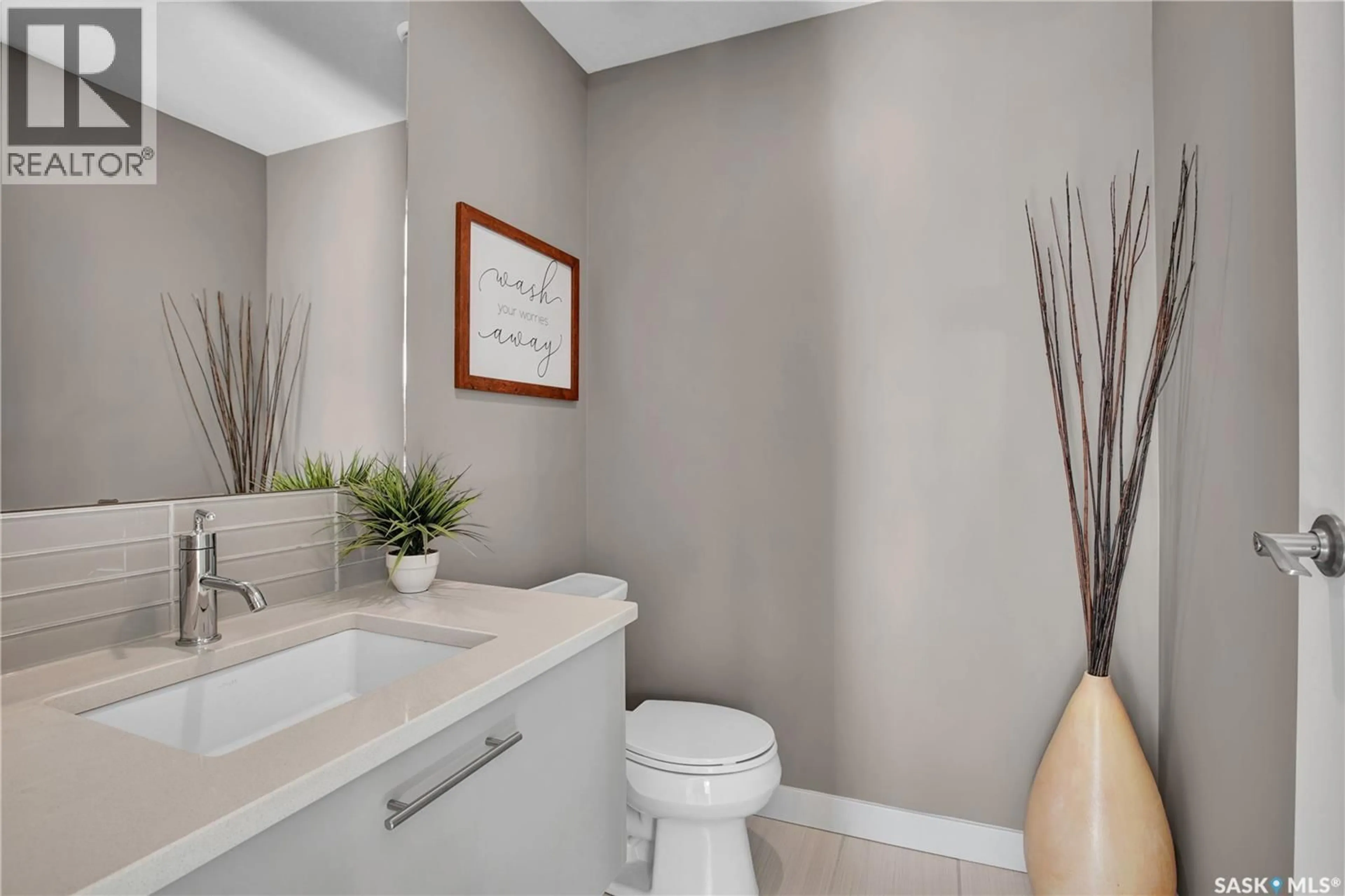Contemporary bathroom, ceramic/tile floor for 26 103 WILLIS CRESCENT, Saskatoon Saskatchewan S7T0X9