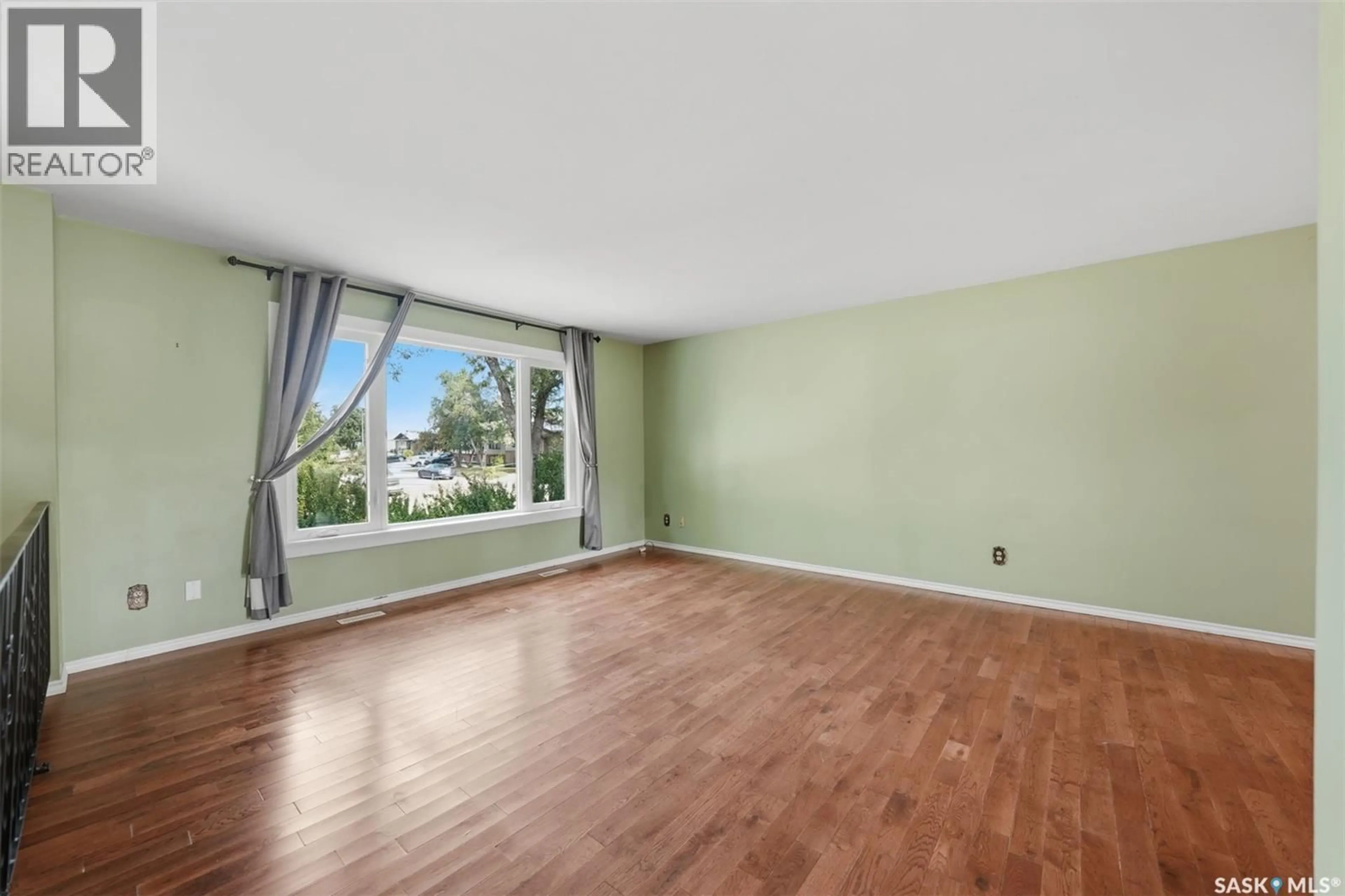 A pic of a room for 546 GUELPH CRESCENT, Saskatoon Saskatchewan S7H4R4