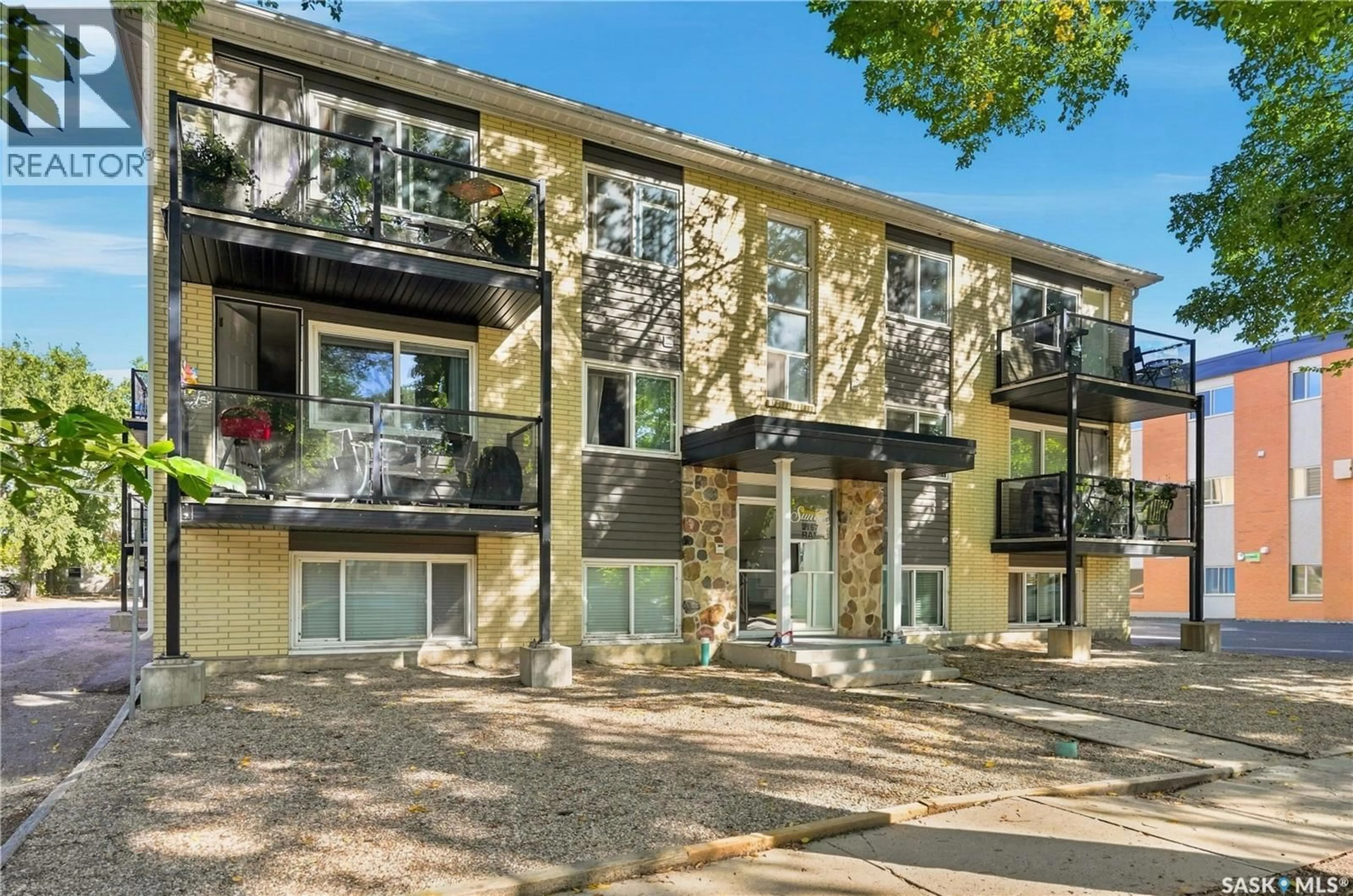 Patio, unknown for 22 - 2157 RAE STREET, Regina Saskatchewan S4T2E8