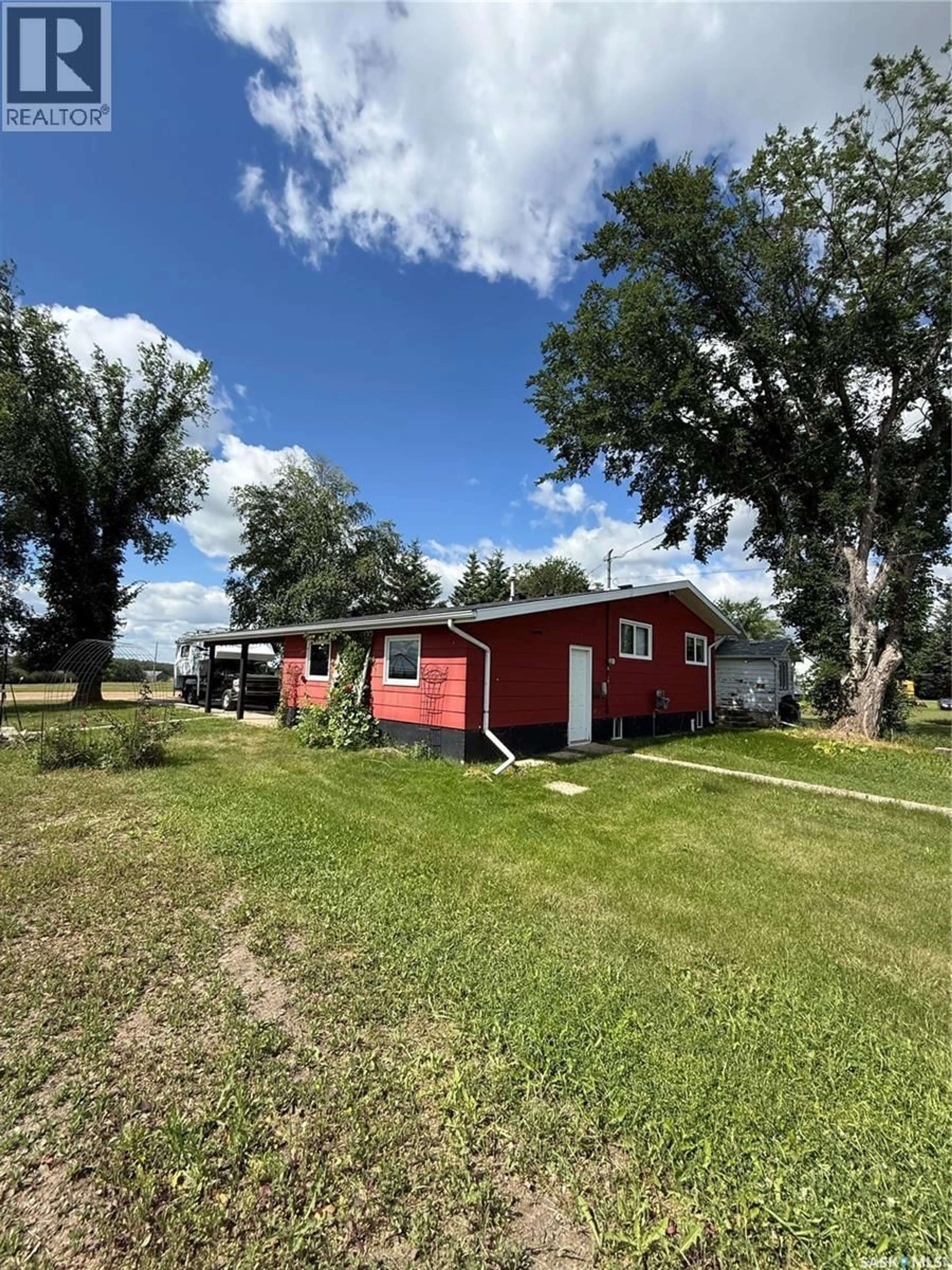 A pic from outside/outdoor area/front of a property/back of a property/a pic from drone, unknown for 358 FIRST STREET, Preeceville Saskatchewan S0A3B0