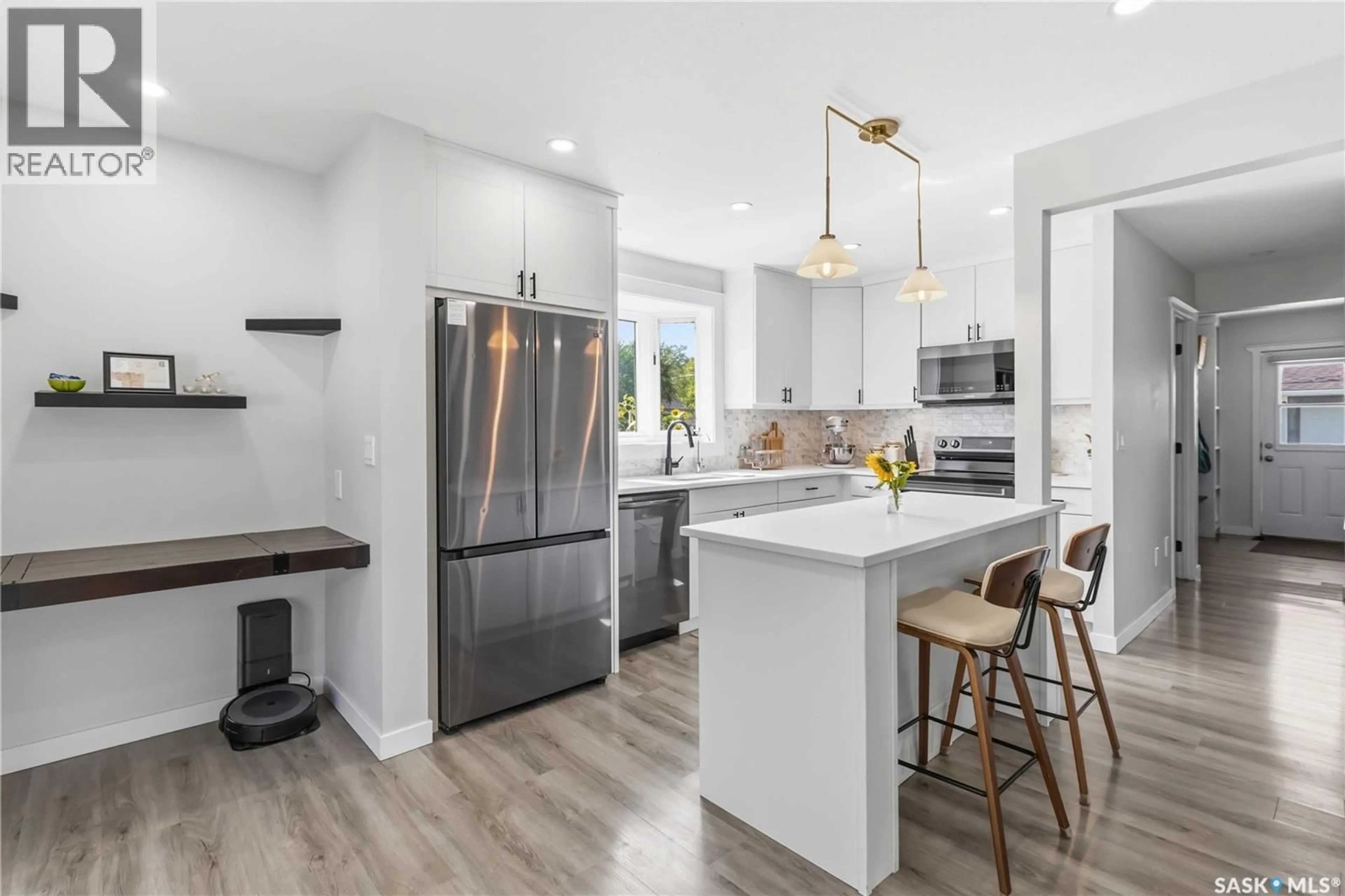 Open concept kitchen, unknown for 639 L AVENUE S, Saskatoon Saskatchewan S7M2H6