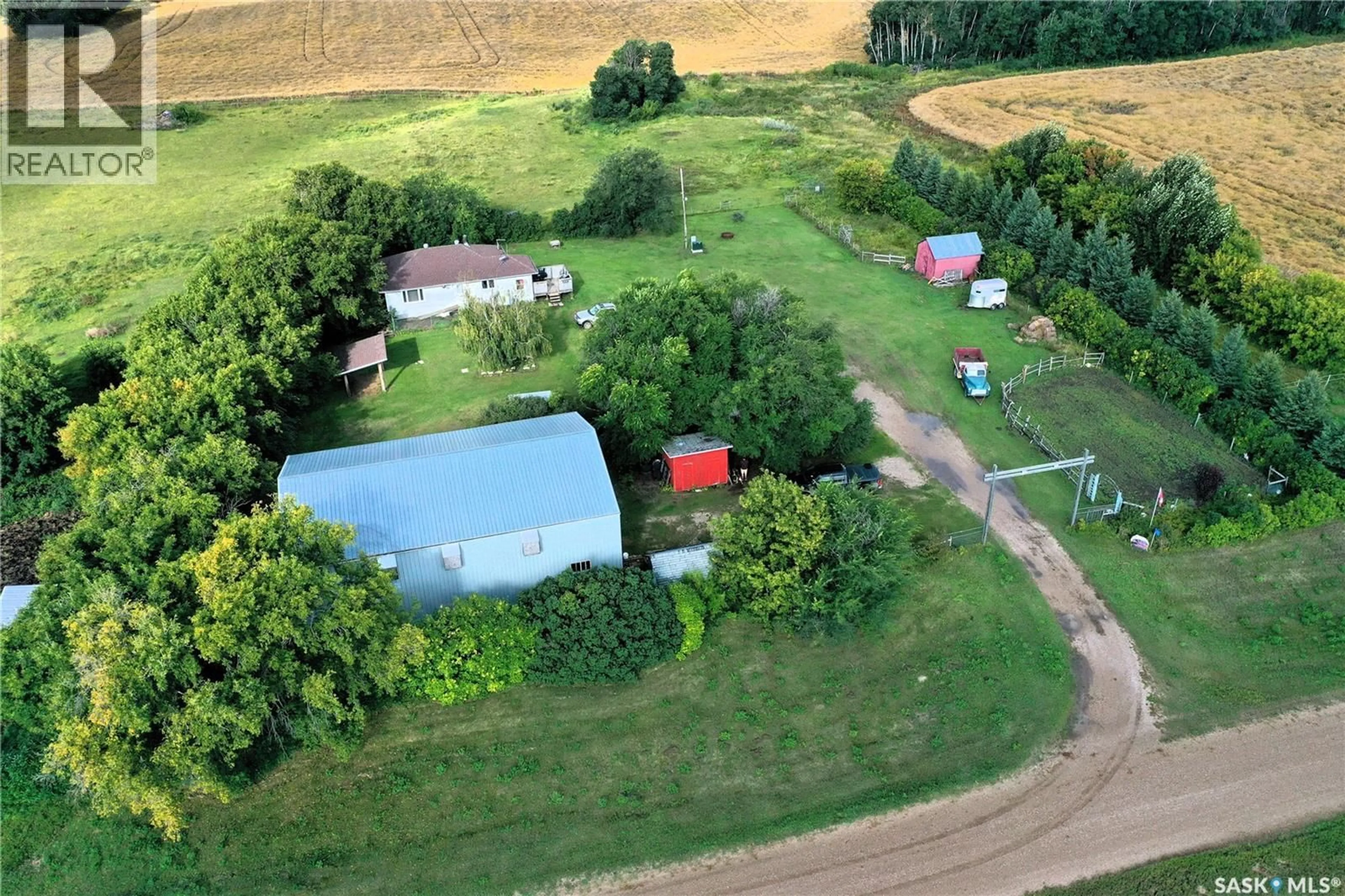 A pic from outside/outdoor area/front of a property/back of a property/a pic from drone, unknown for GRANDFIELD ACREAGE, Nipawin Rm No. 487 Saskatchewan S0E0W0