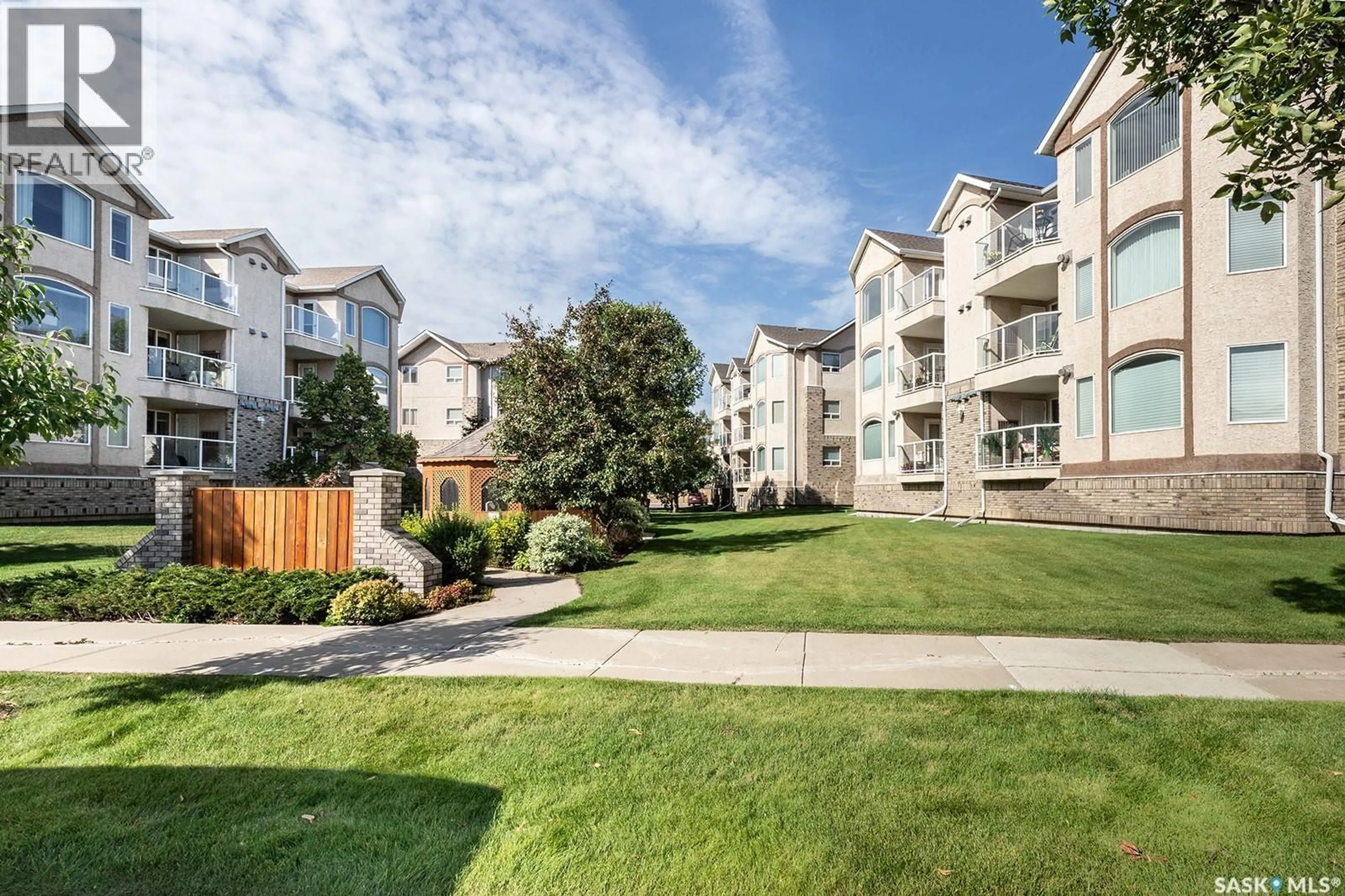 Patio, mountain view for 314 - 306 NELSON ROAD, Saskatoon Saskatchewan S7S1N3