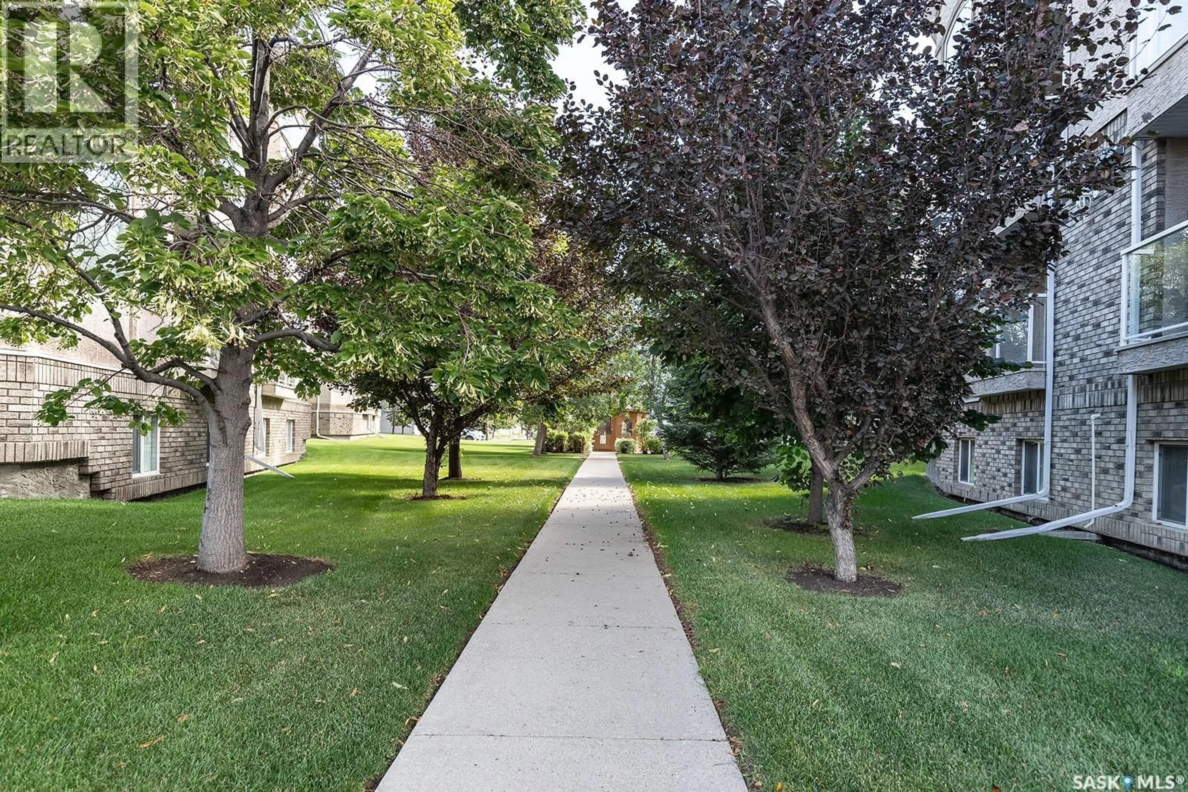 Patio, street for 314 - 306 NELSON ROAD, Saskatoon Saskatchewan S7S1N3