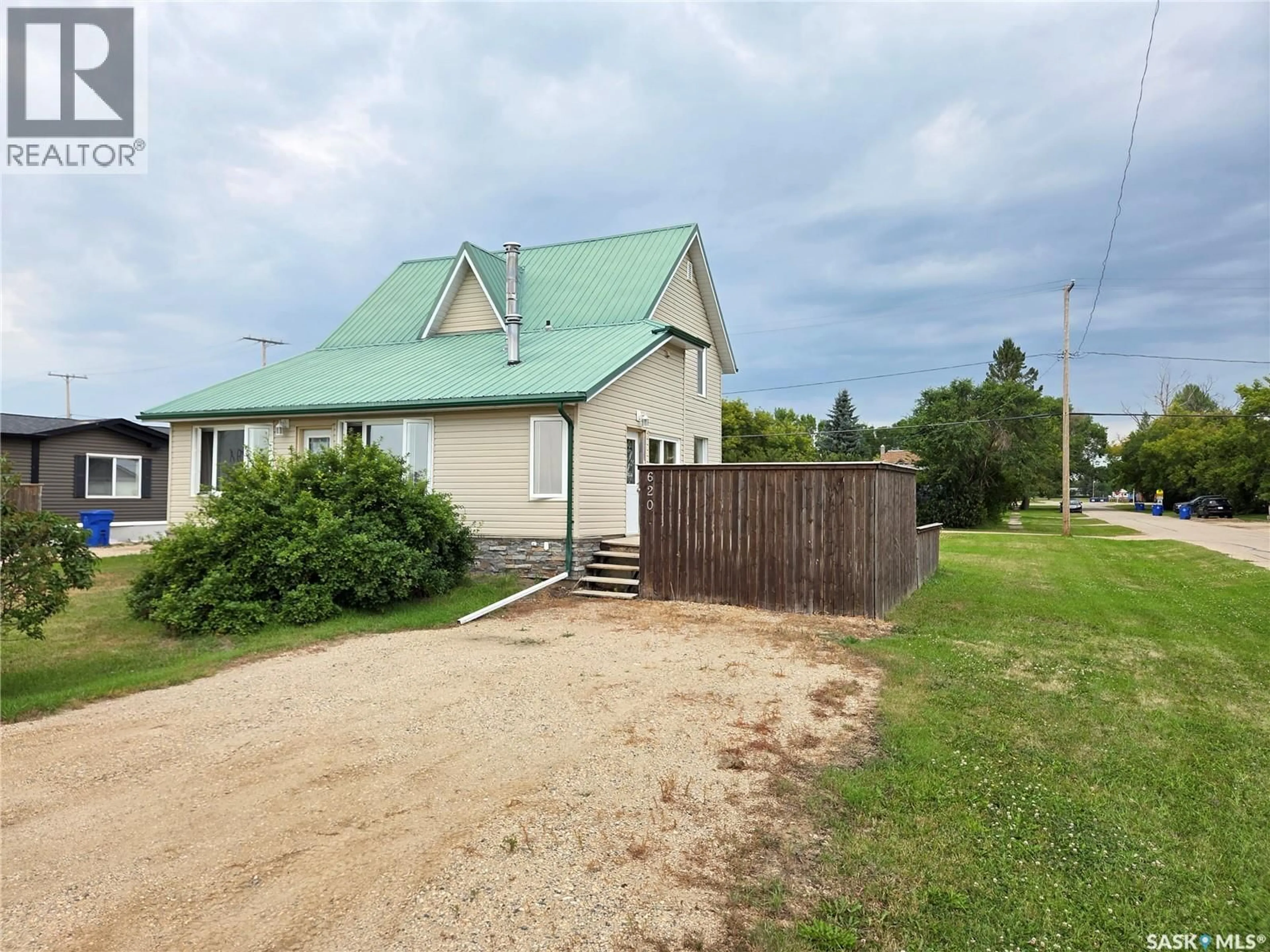 A pic from outside/outdoor area/front of a property/back of a property/a pic from drone, unknown for 620 RAILWAY AVENUE, Arcola Saskatchewan S0C0G0