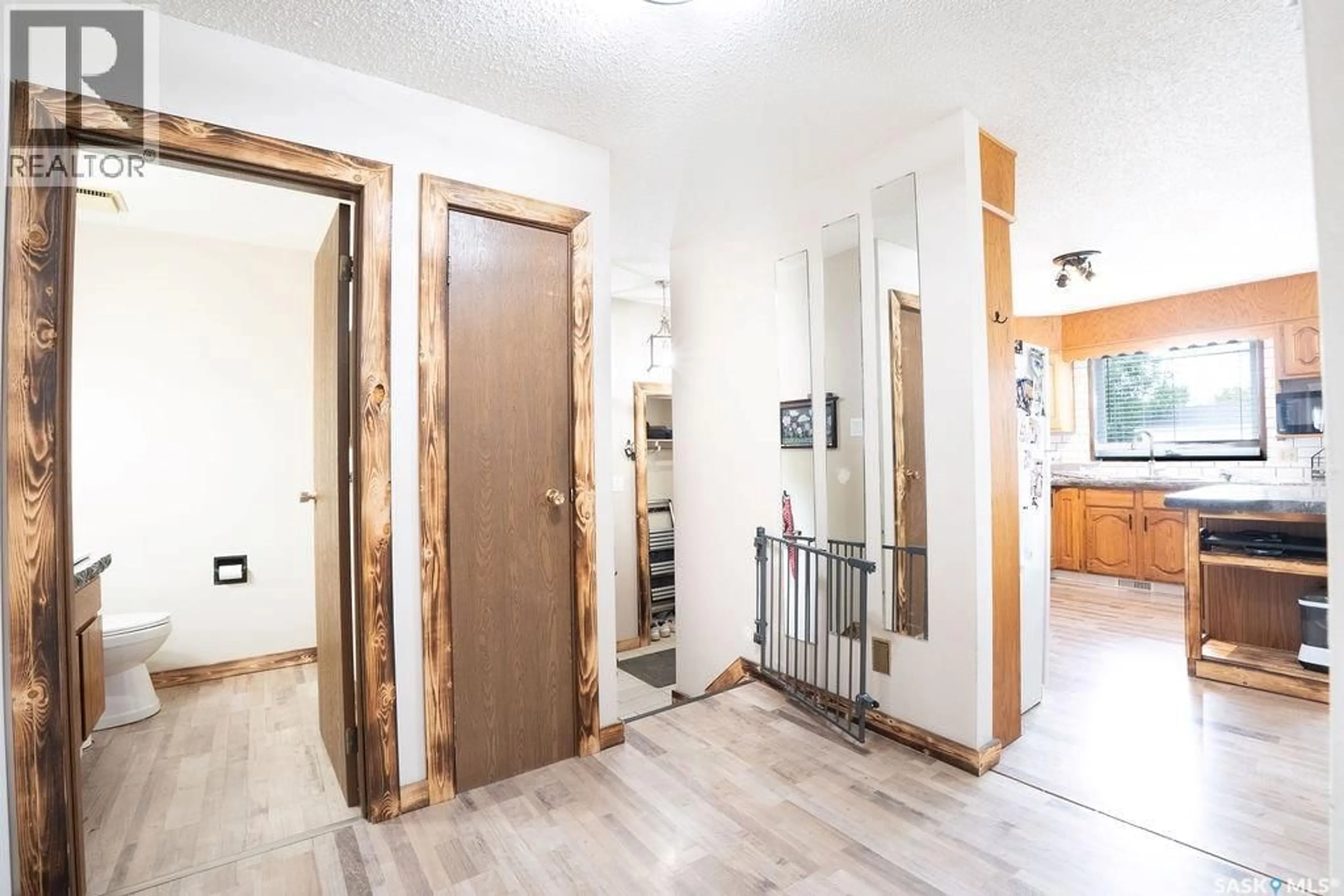 Indoor entryway for 701 1ST STREET, Hanley Saskatchewan S0G2E0