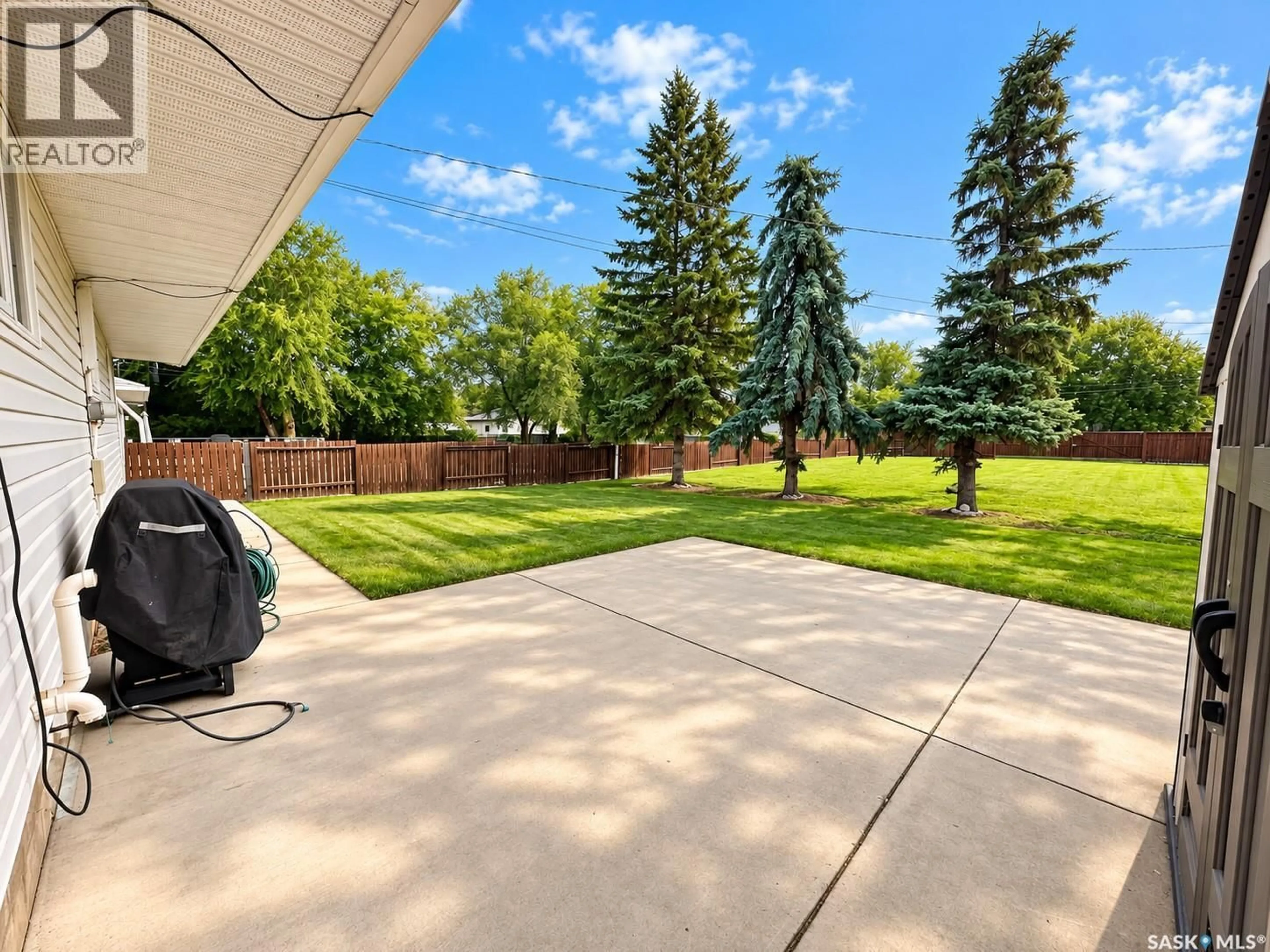 Patio, street for 206 1ST STREET, Dalmeny Saskatchewan S0K1E0