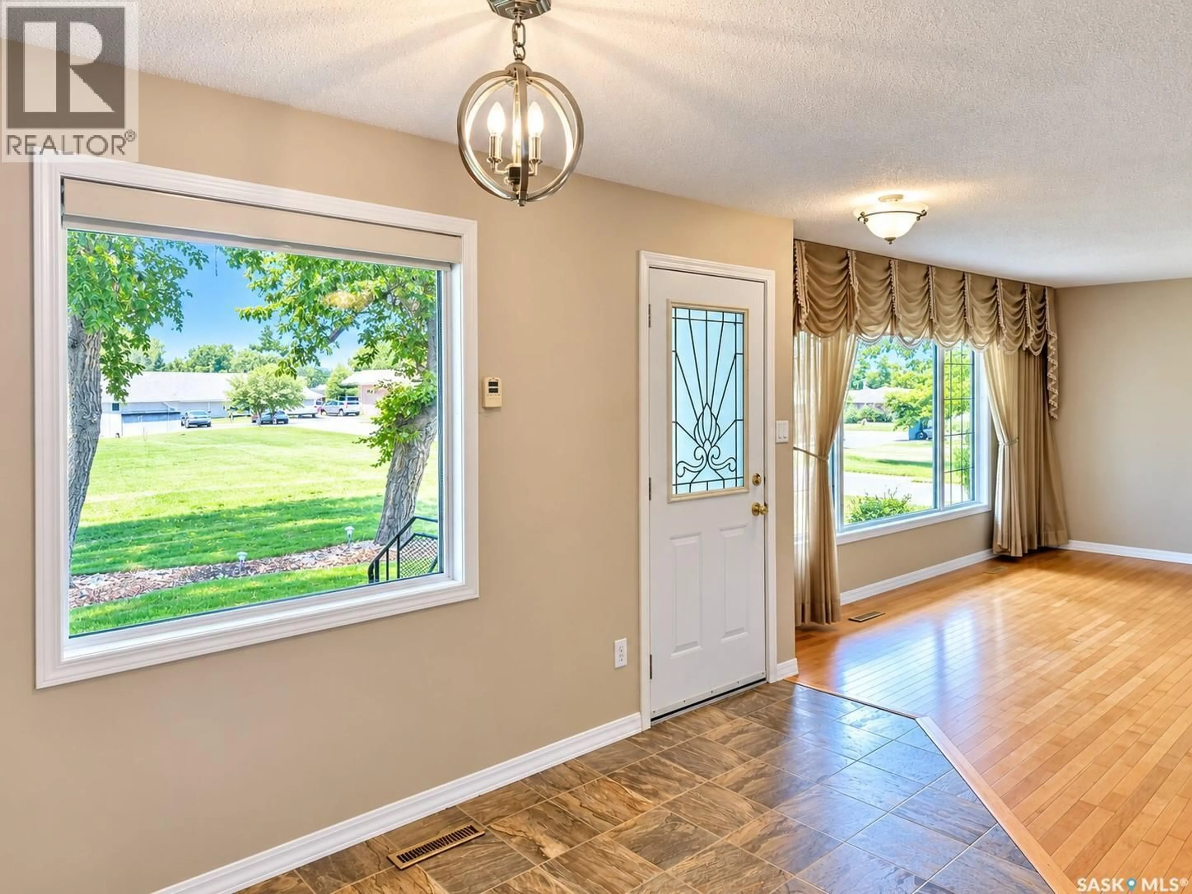 Indoor entryway for 206 1ST STREET, Dalmeny Saskatchewan S0K1E0