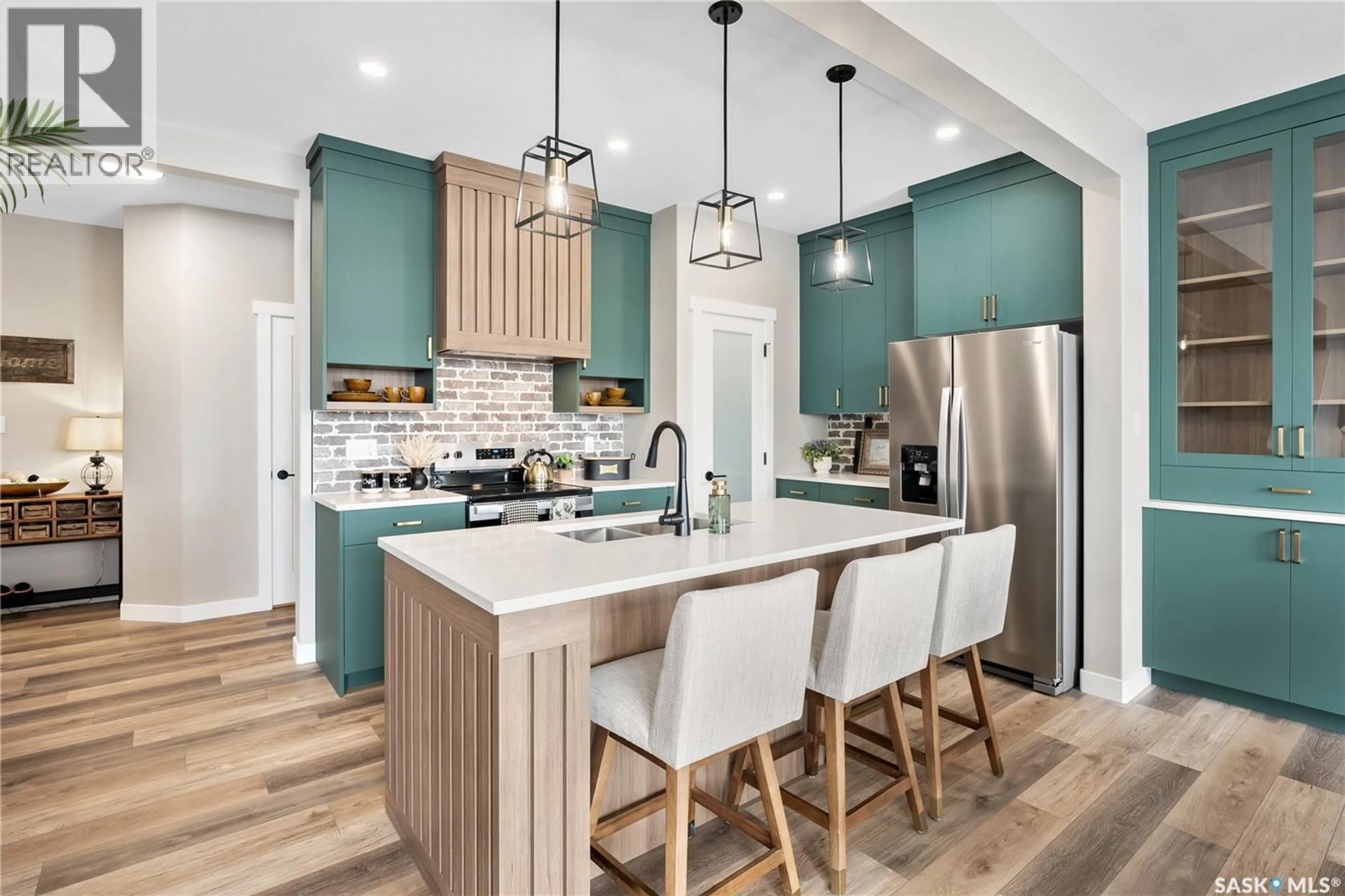Open concept kitchen, unknown for 922 YUEL BEND, Saskatoon Saskatchewan S7W1L5