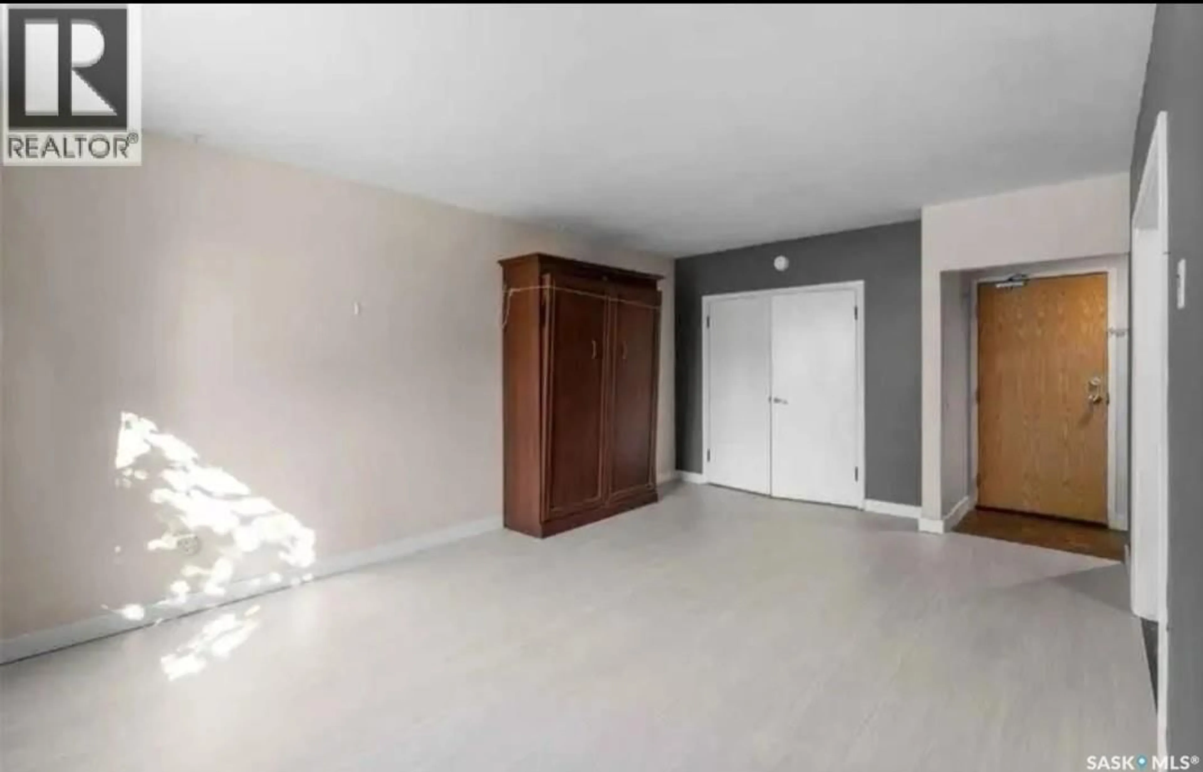 A pic of a room for 13 400 4TH AVENUE AVENUE, Saskatoon Saskatchewan S7K2M3
