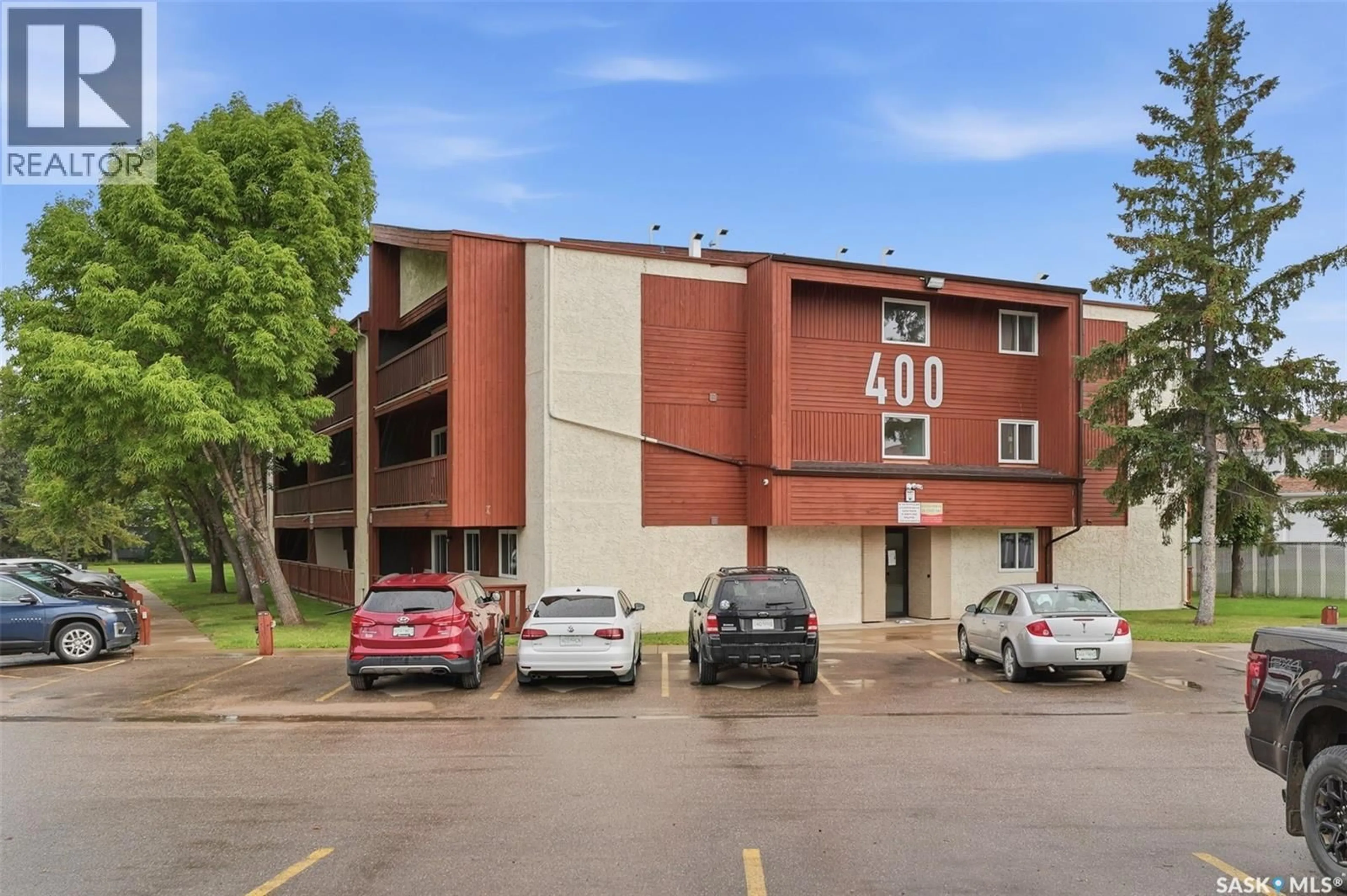 Patio, building for 422 1580 OLIVE DIEFENBAKER DRIVE, Prince Albert Saskatchewan S6V7M6