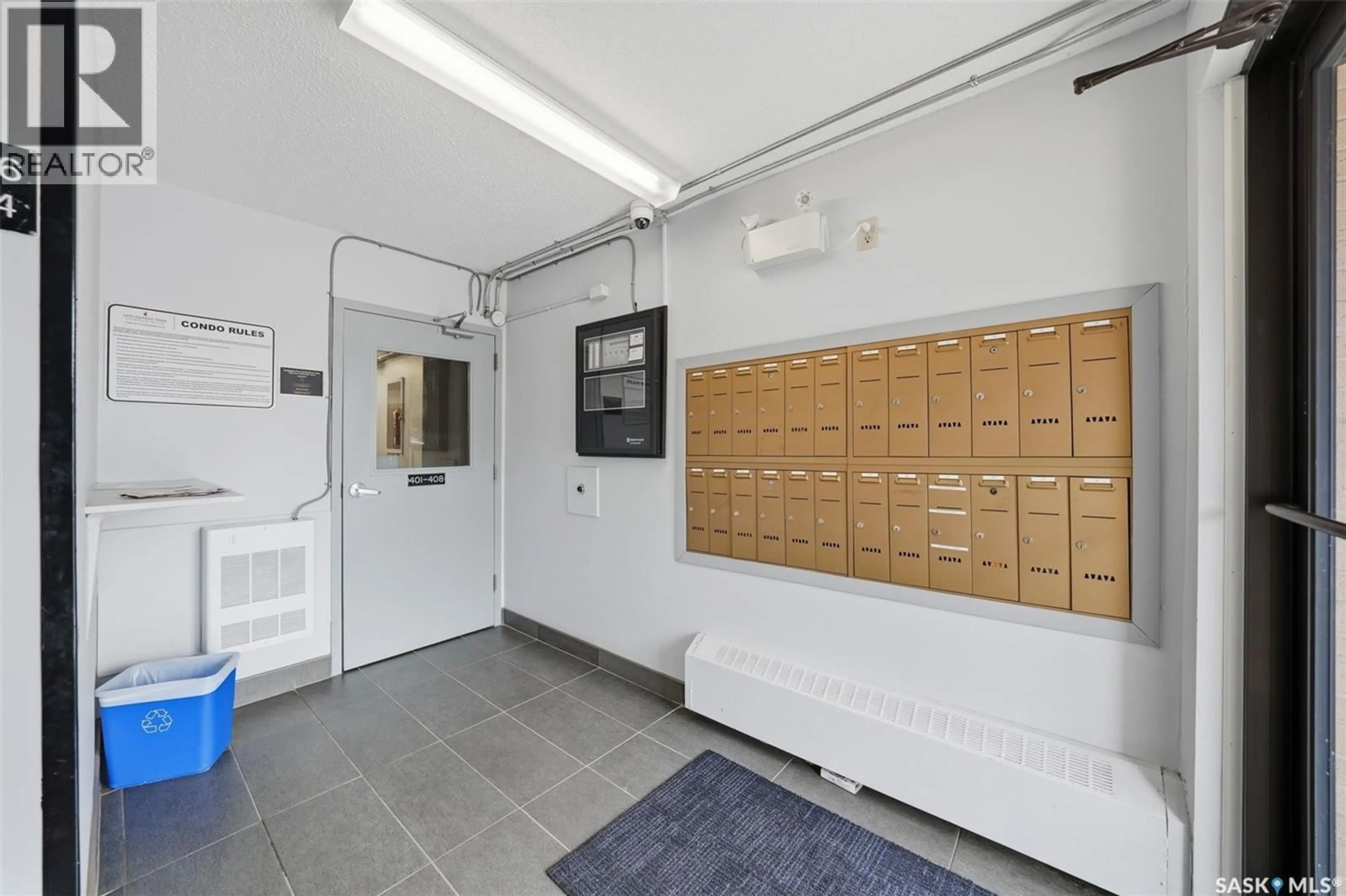 Indoor foyer for 422 1580 OLIVE DIEFENBAKER DRIVE, Prince Albert Saskatchewan S6V7M6