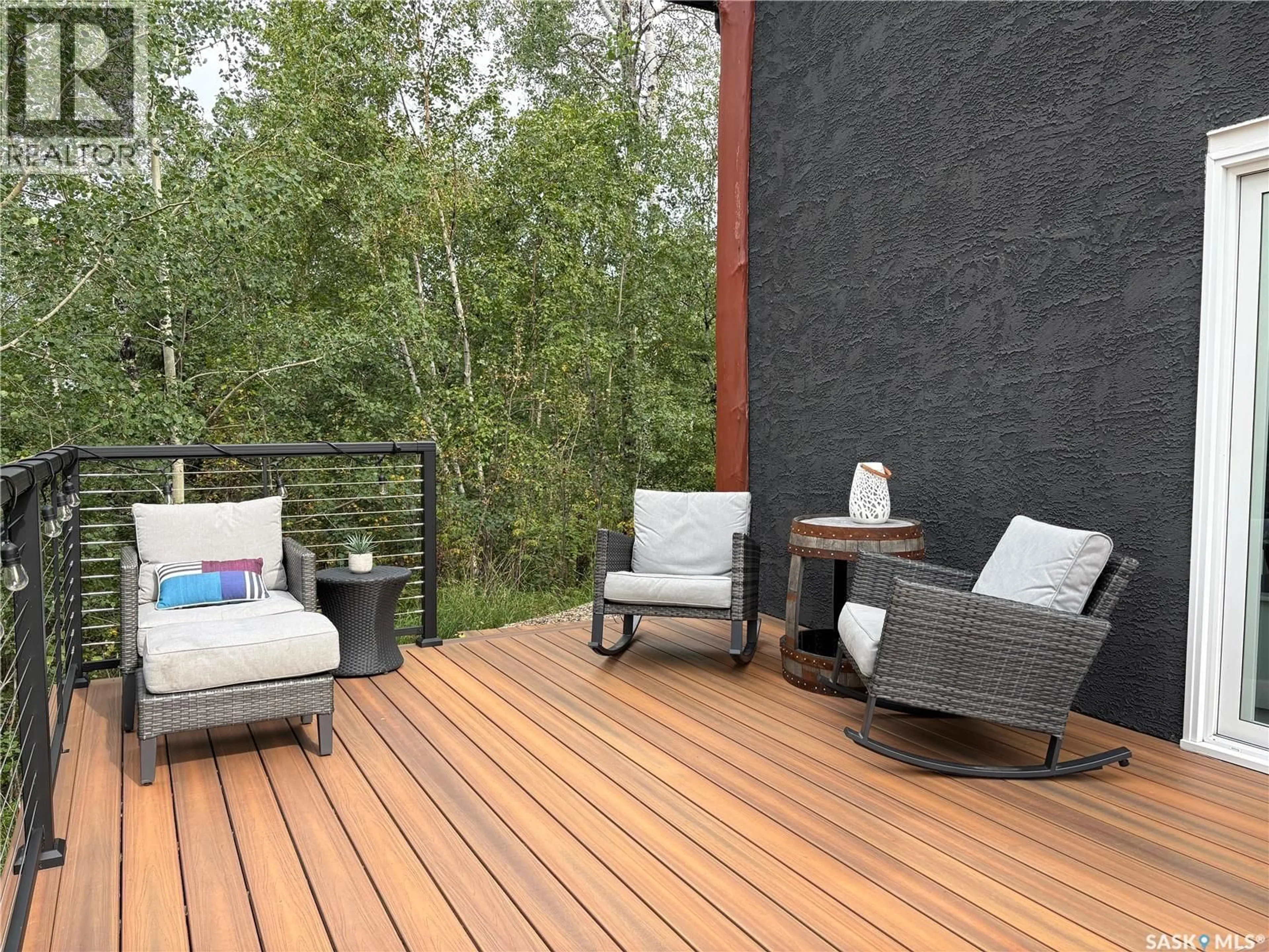 Patio, unknown for 20 SUNSET COVE, Cowan Lake Saskatchewan S0J0E0