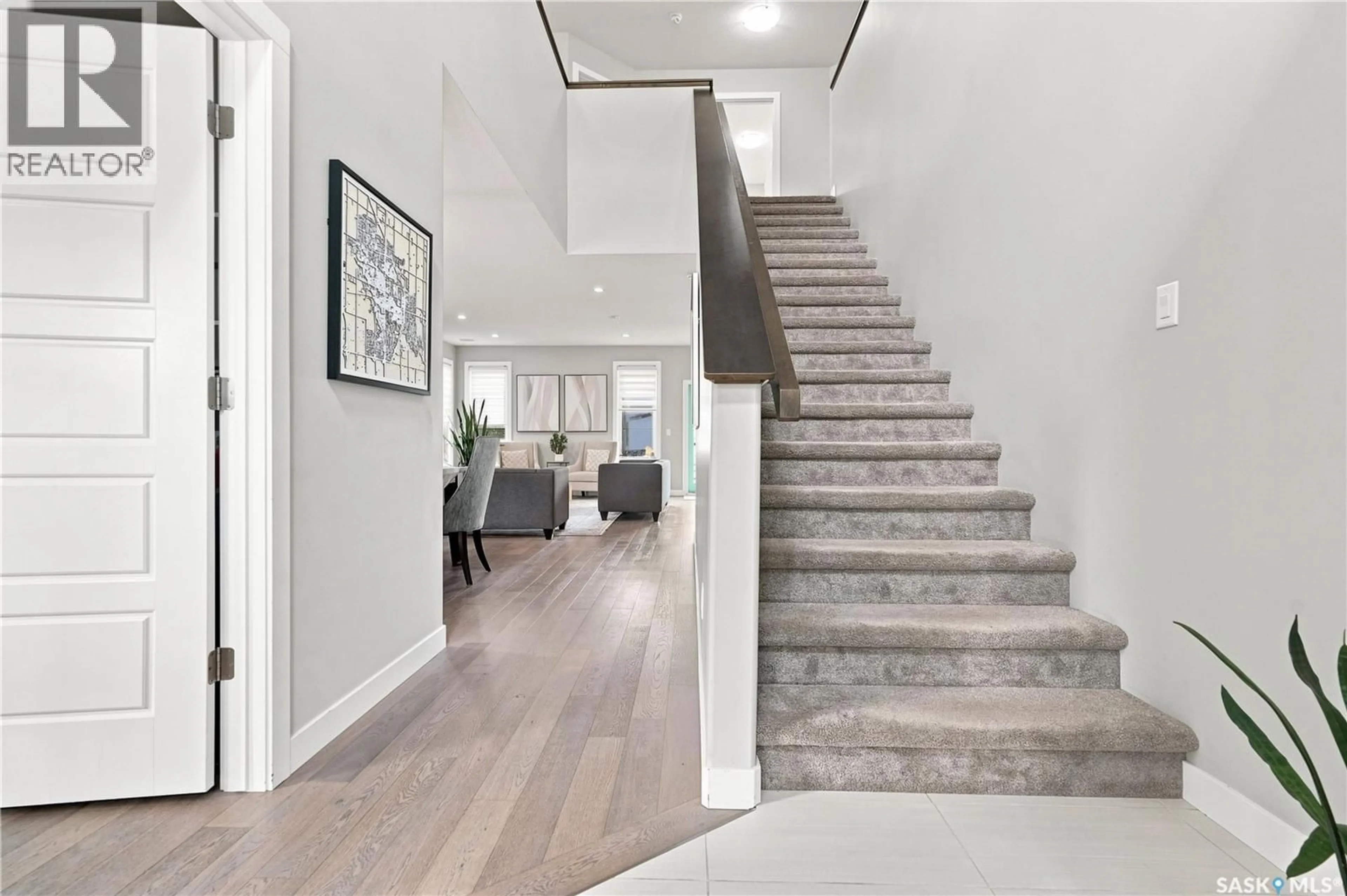 Stairs for 4302 SAGE CRESCENT, Regina Saskatchewan S4V3L6