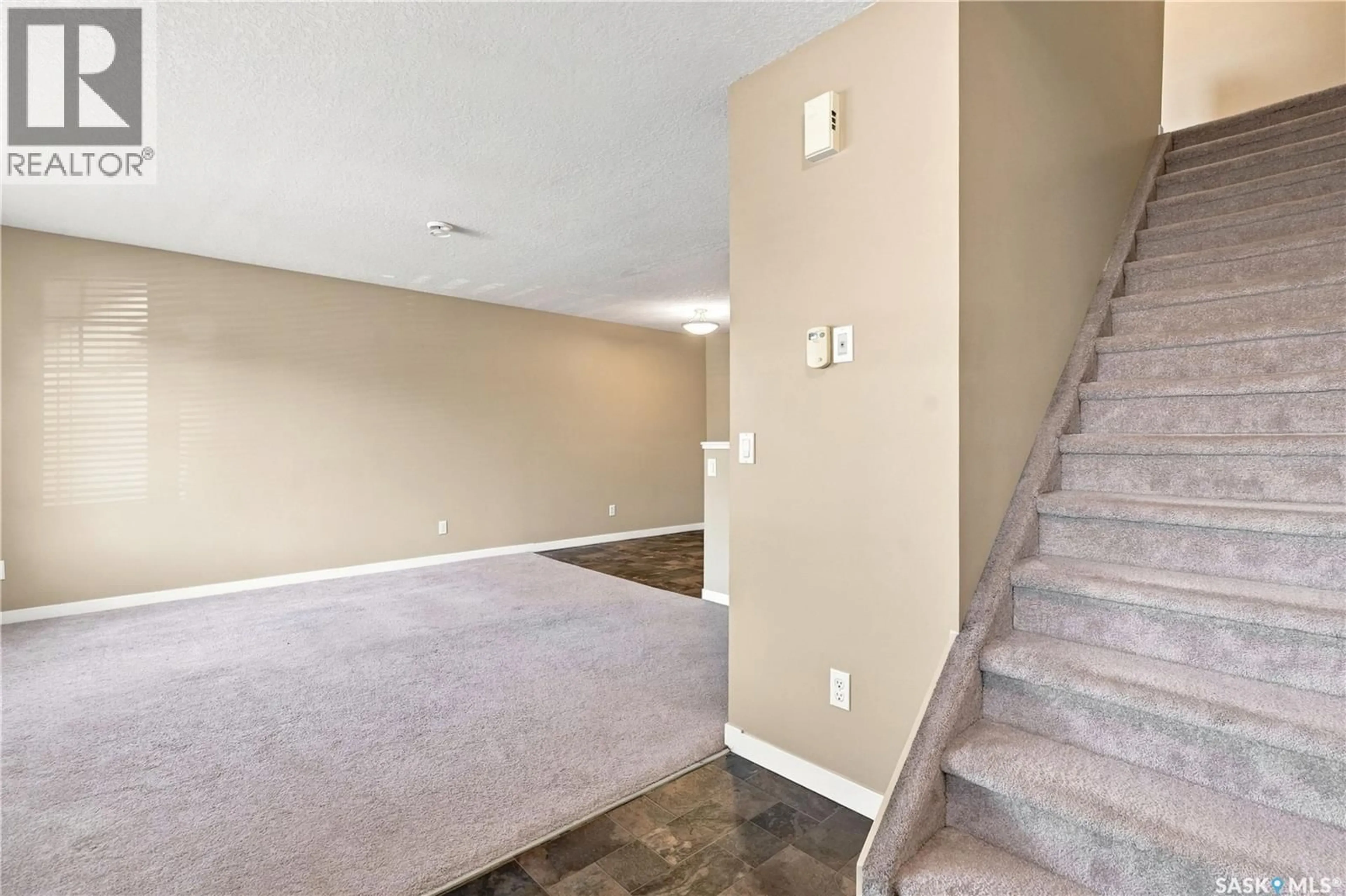 Unknown for 163 5075 JAMES HILL ROAD, Regina Saskatchewan S4W0C2