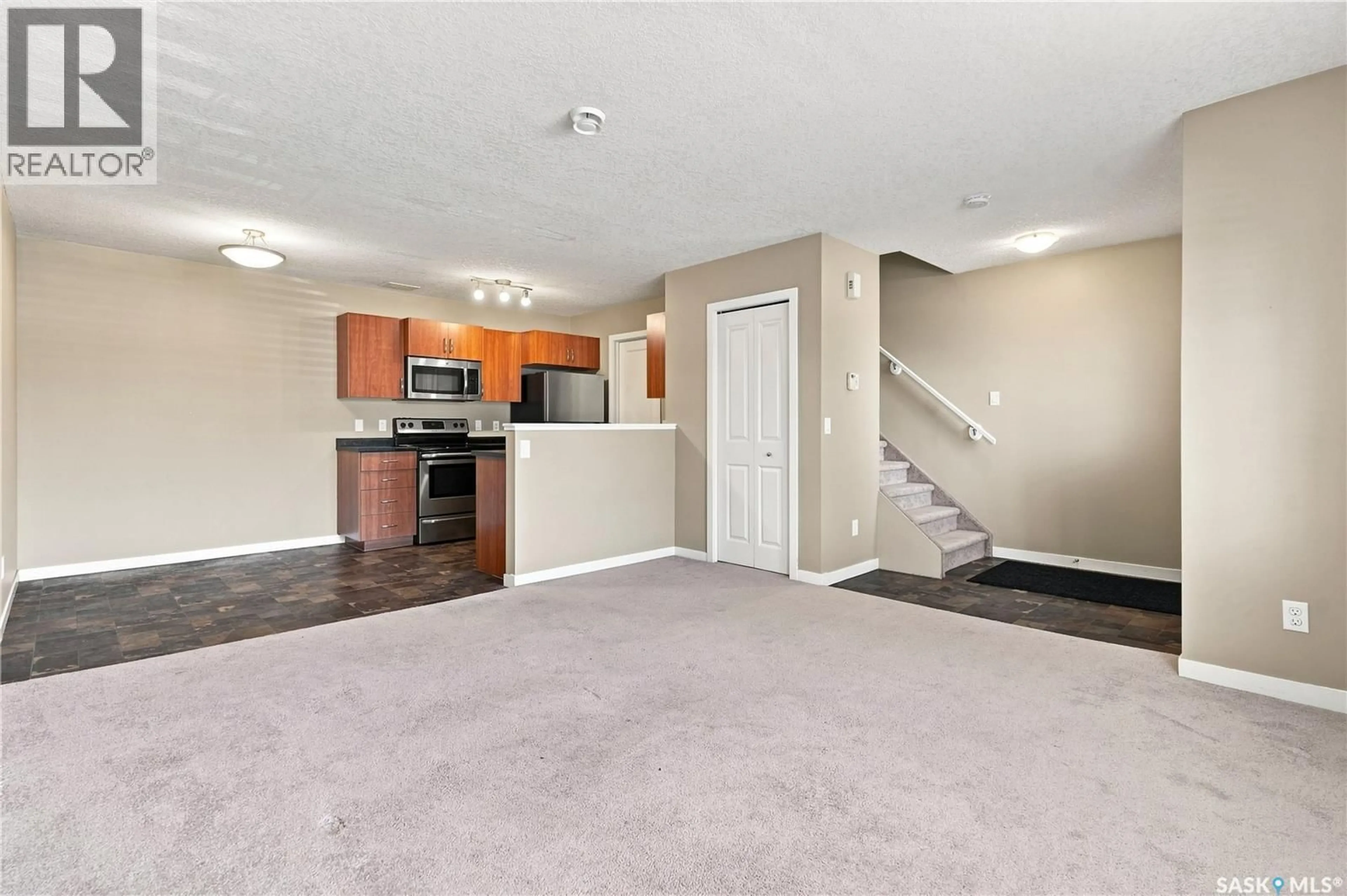 Unknown for 163 5075 JAMES HILL ROAD, Regina Saskatchewan S4W0C2