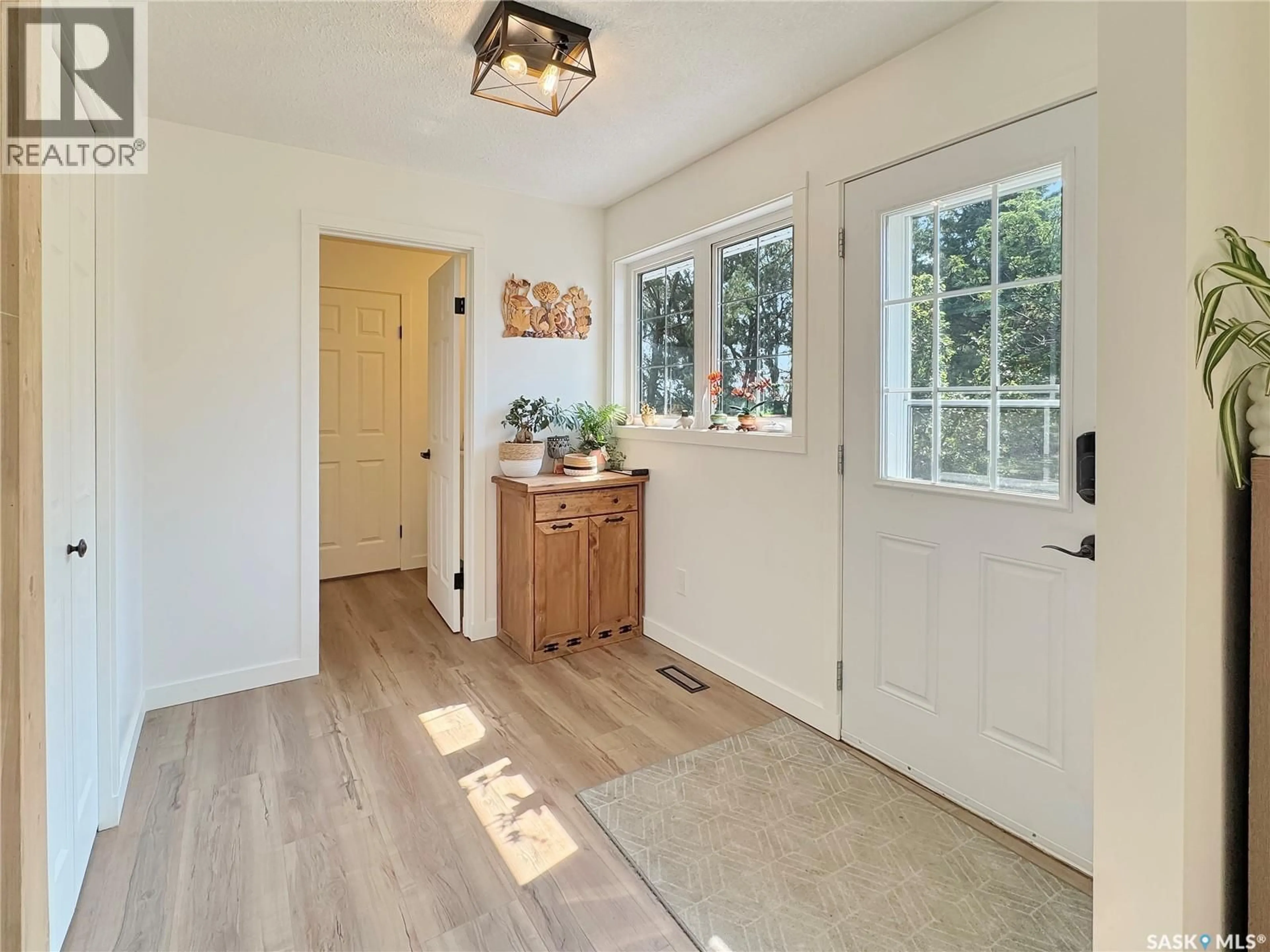 Indoor entryway for KOWERCHUK ACERAGE, Paynton Rm No. 470 Saskatchewan S0M1M0