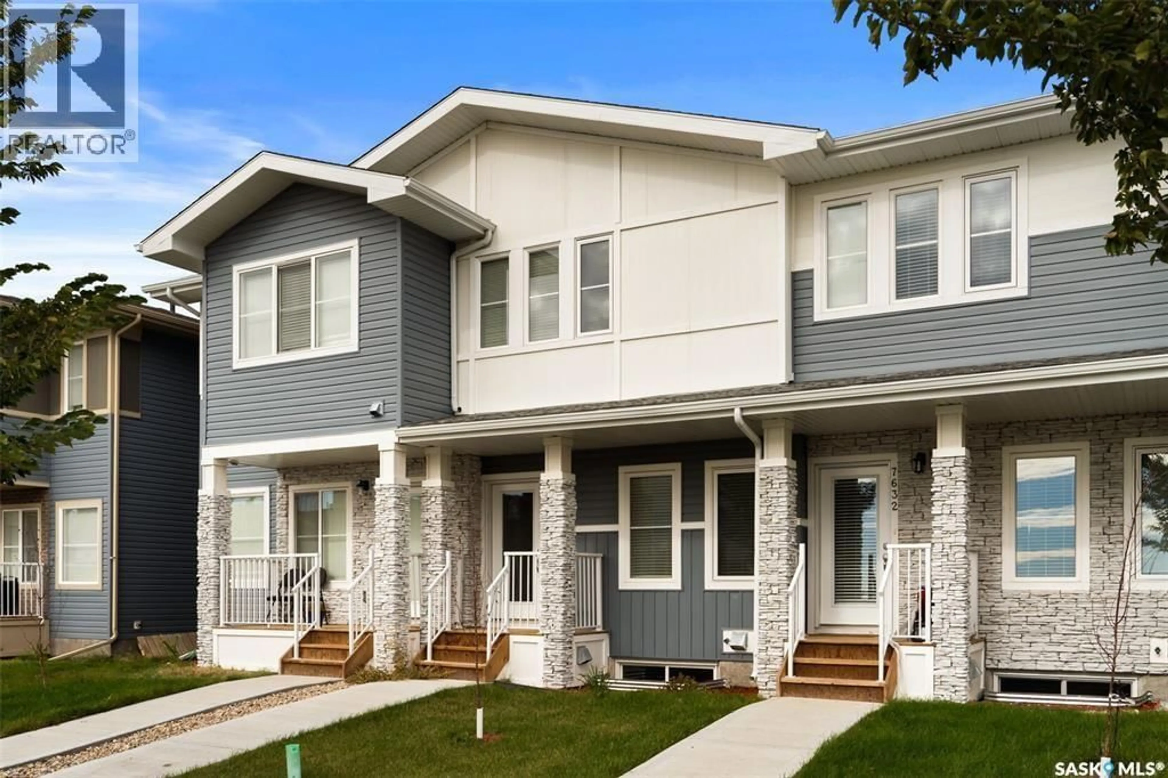 Home with vinyl exterior material, street for 7636 MAPLEFORD BOULEVARD, Regina Saskatchewan S0G5K0