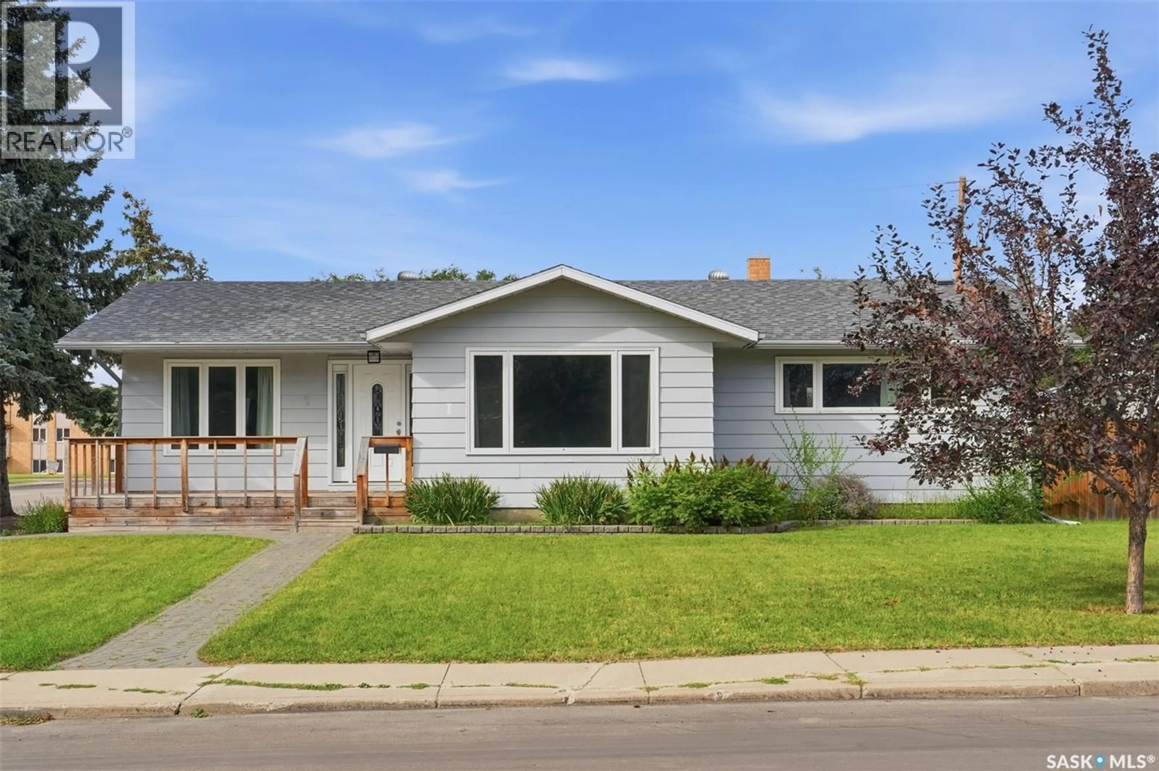 Home with vinyl exterior material, street for 1 STEPHENSON CRESCENT, Saskatoon Saskatchewan S7H3L6