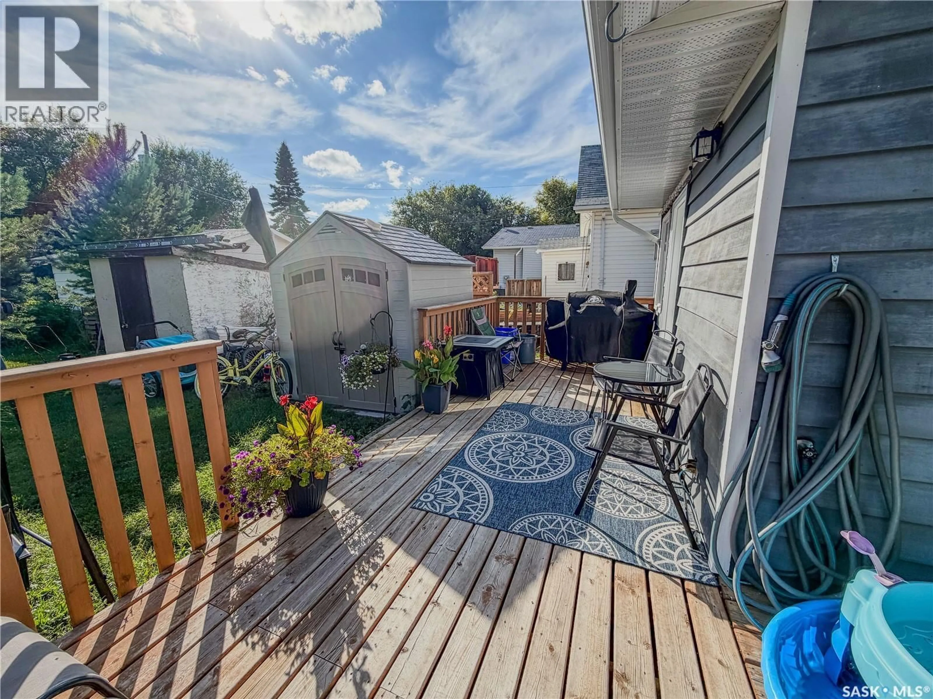Patio, street for 127 10TH AVENUE, Melville Saskatchewan S0A2P0