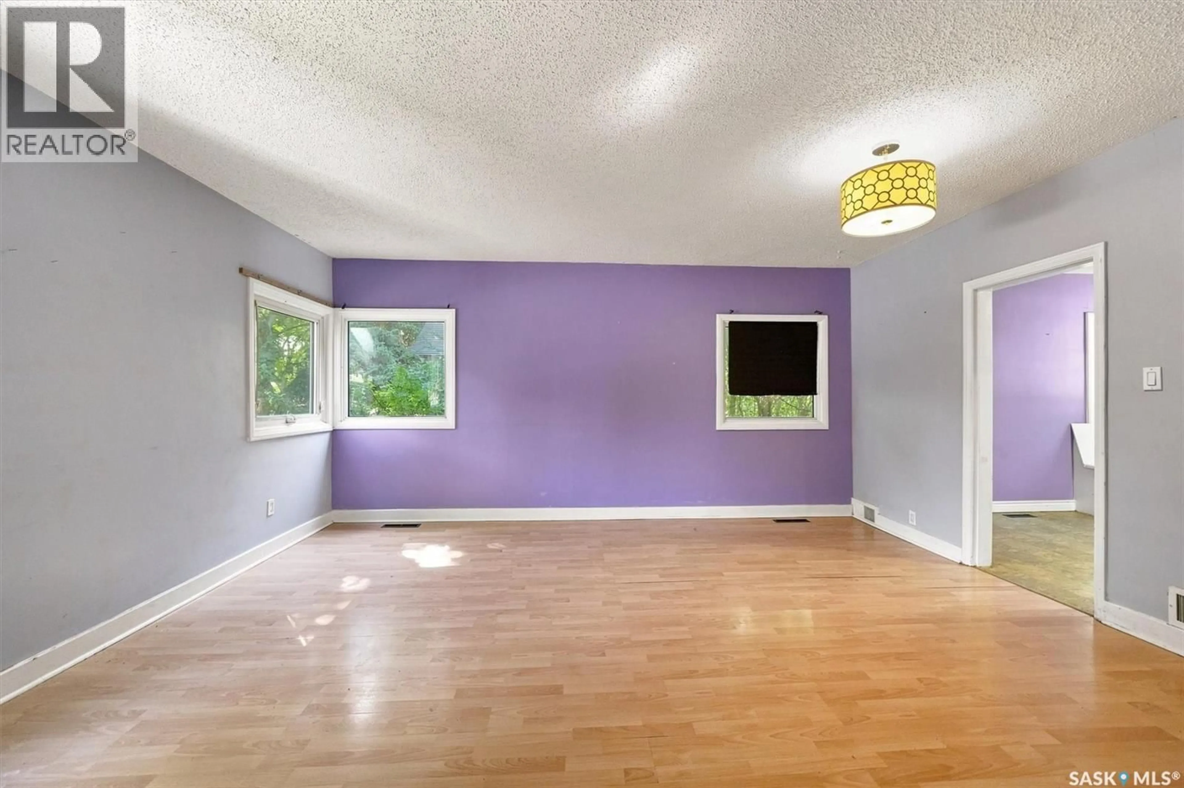 A pic of a room for 2204 LORNE AVENUE, Saskatoon Saskatchewan S7J0R9