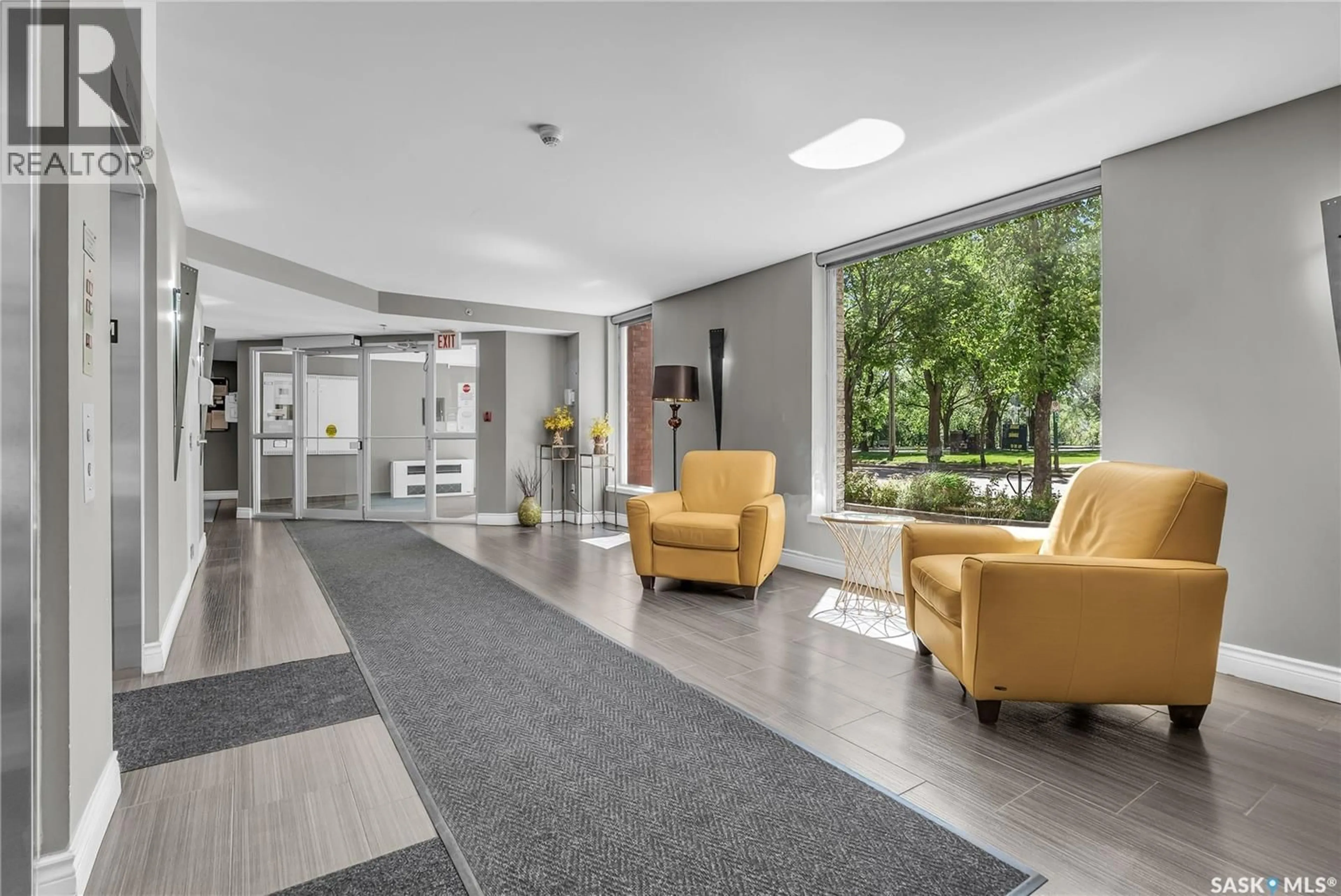 Lobby for 902 - 1403 SPADINA CRESCENT, Saskatoon Saskatchewan S7K0G8