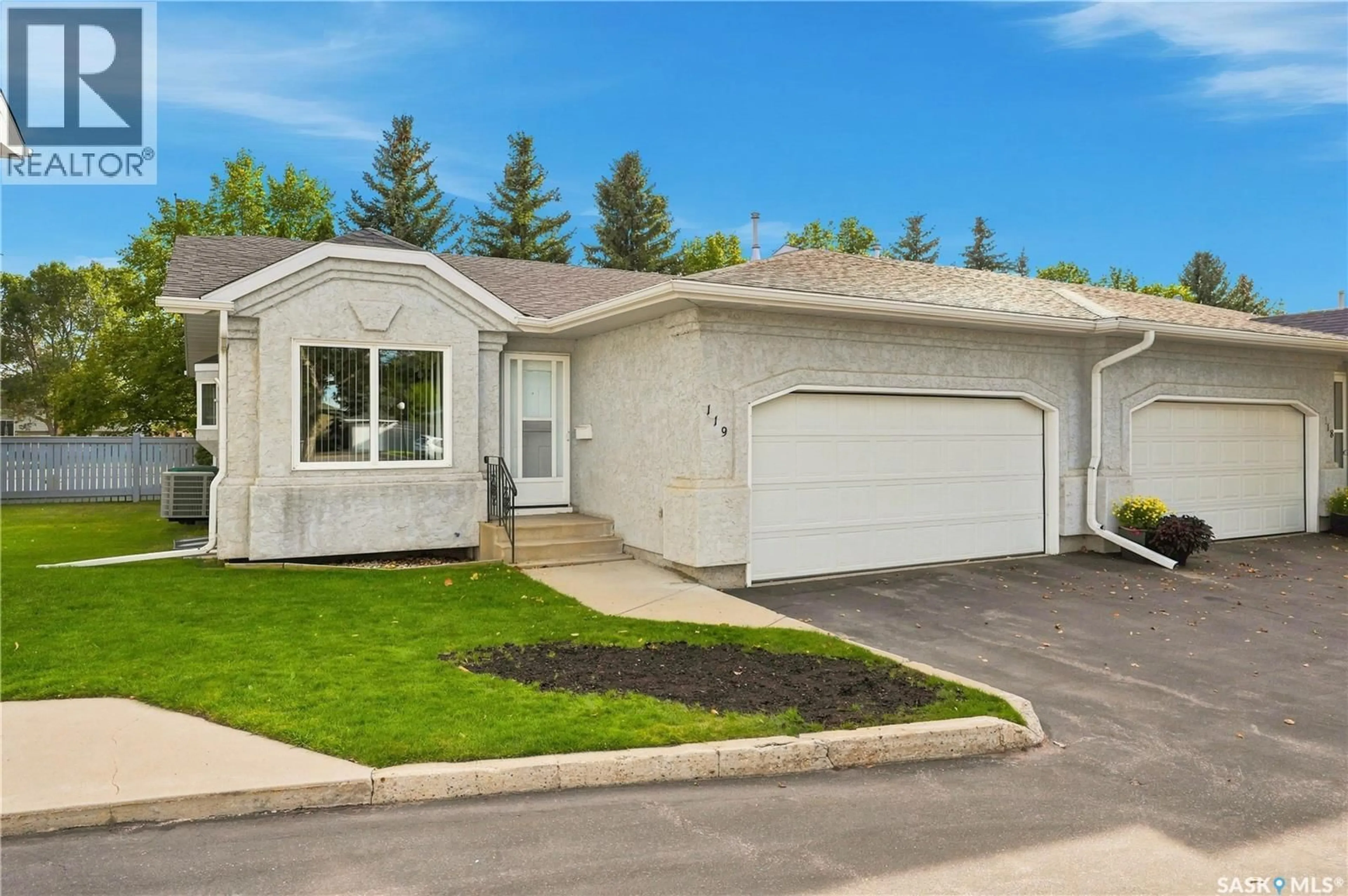 Home with vinyl exterior material, street for 119 636 HERITAGE LANE, Saskatoon Saskatchewan S7H5P9