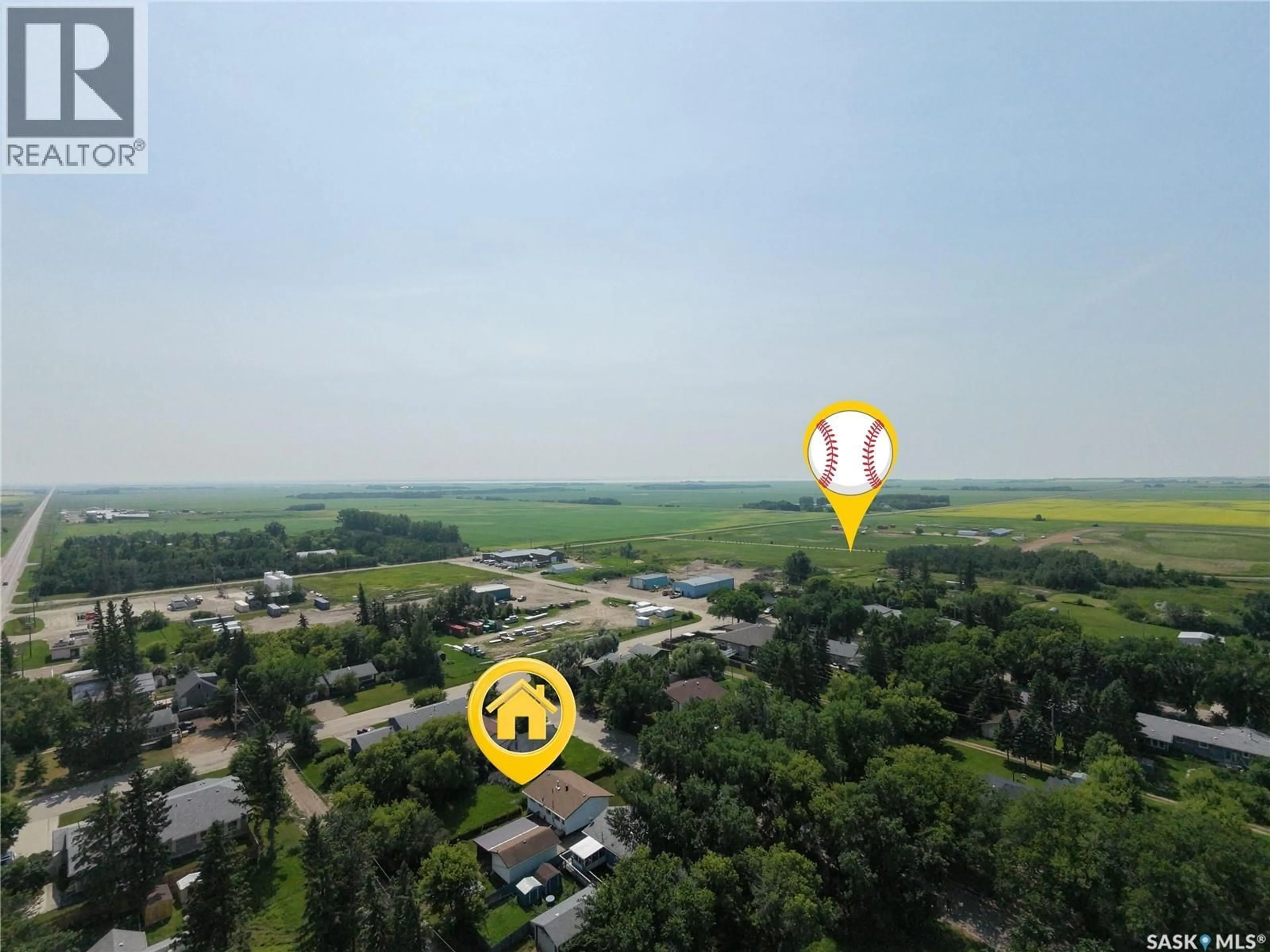 A pic from outside/outdoor area/front of a property/back of a property/a pic from drone, unknown for 86 1ST STREET, Wadena Saskatchewan S0A4J0