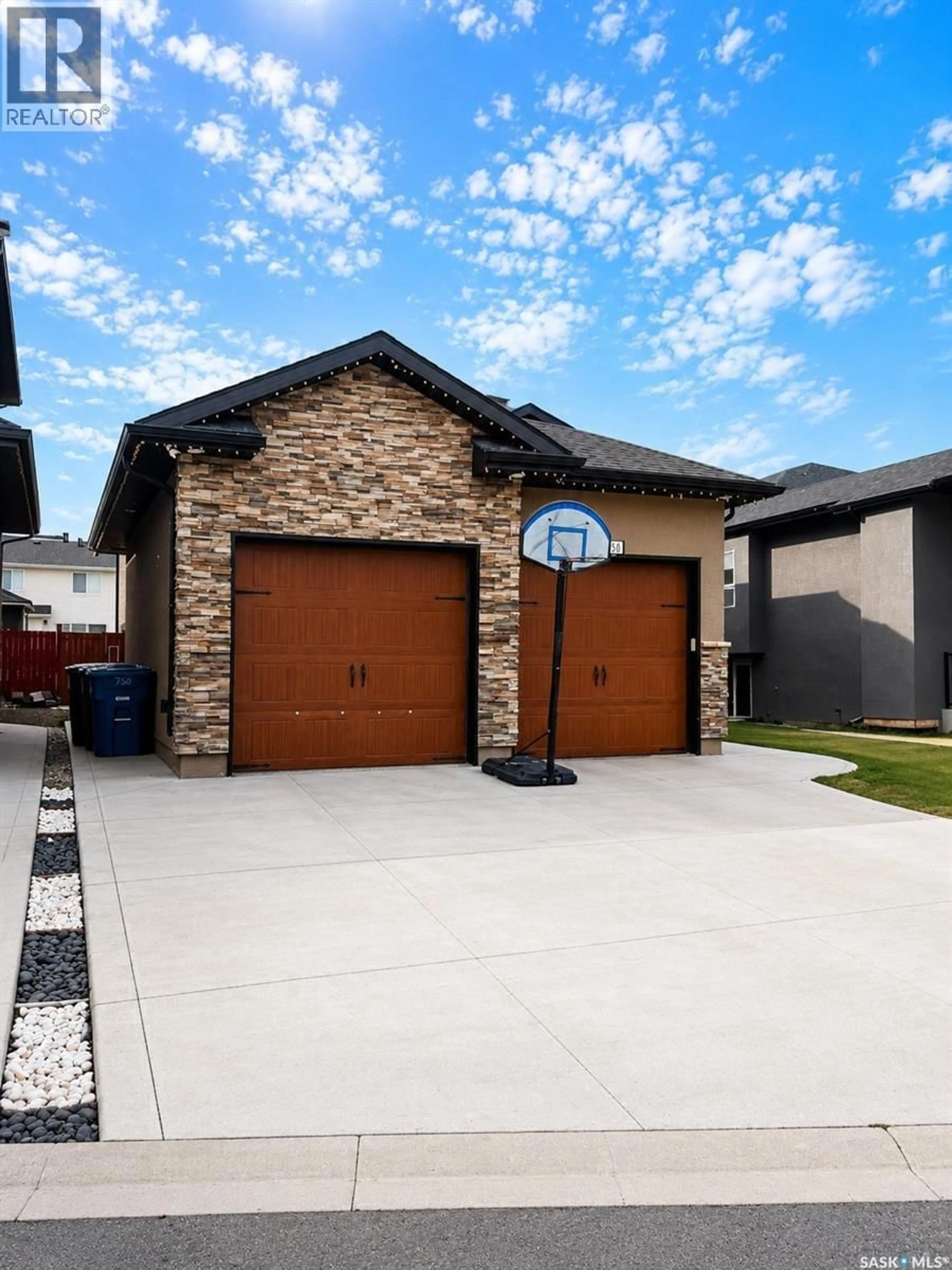 Unknown for 750 LABINE COURT, Saskatoon Saskatchewan S7L6C8