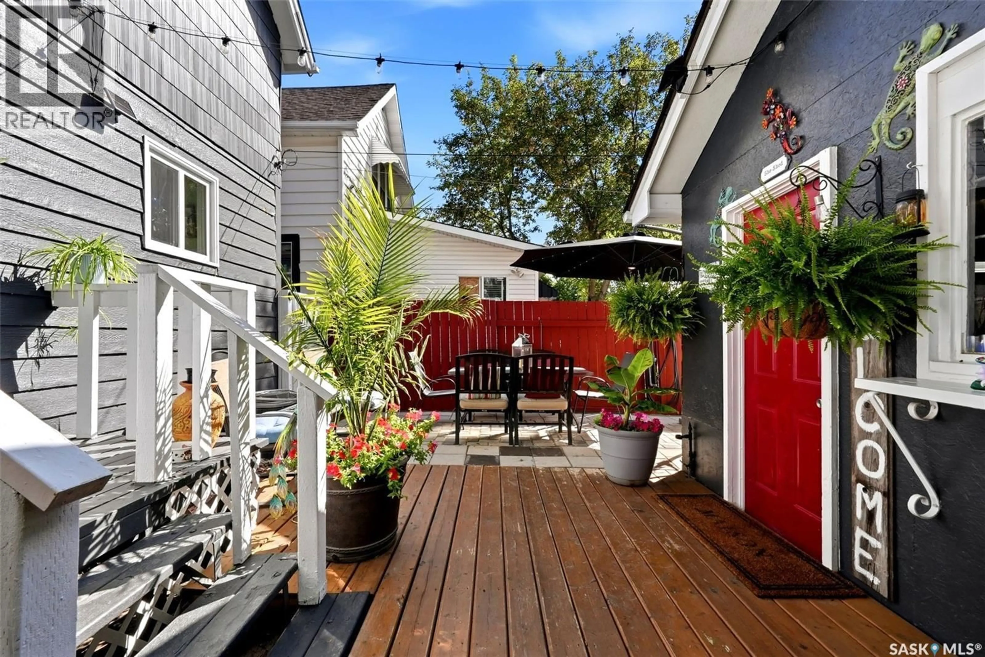 Patio, street for 1320 PRINCESS STREET, Regina Saskatchewan S4T3Y8