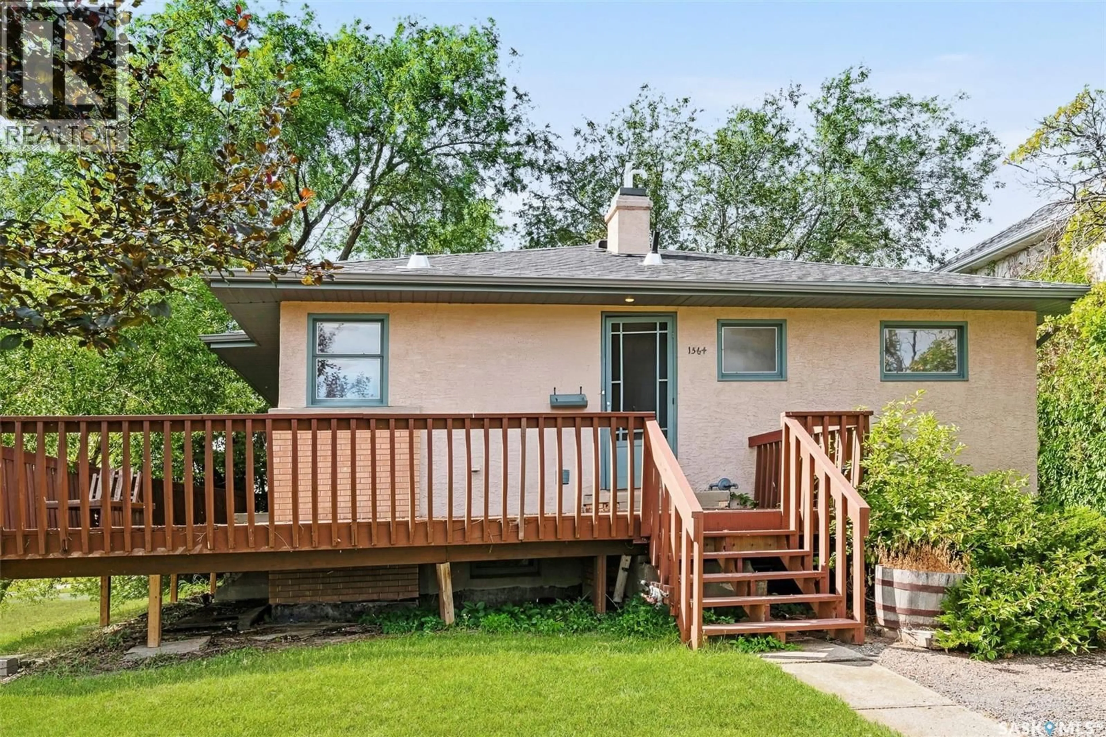 Home with vinyl exterior material, street for 1564 HORACE STREET, Regina Saskatchewan S4T5M1