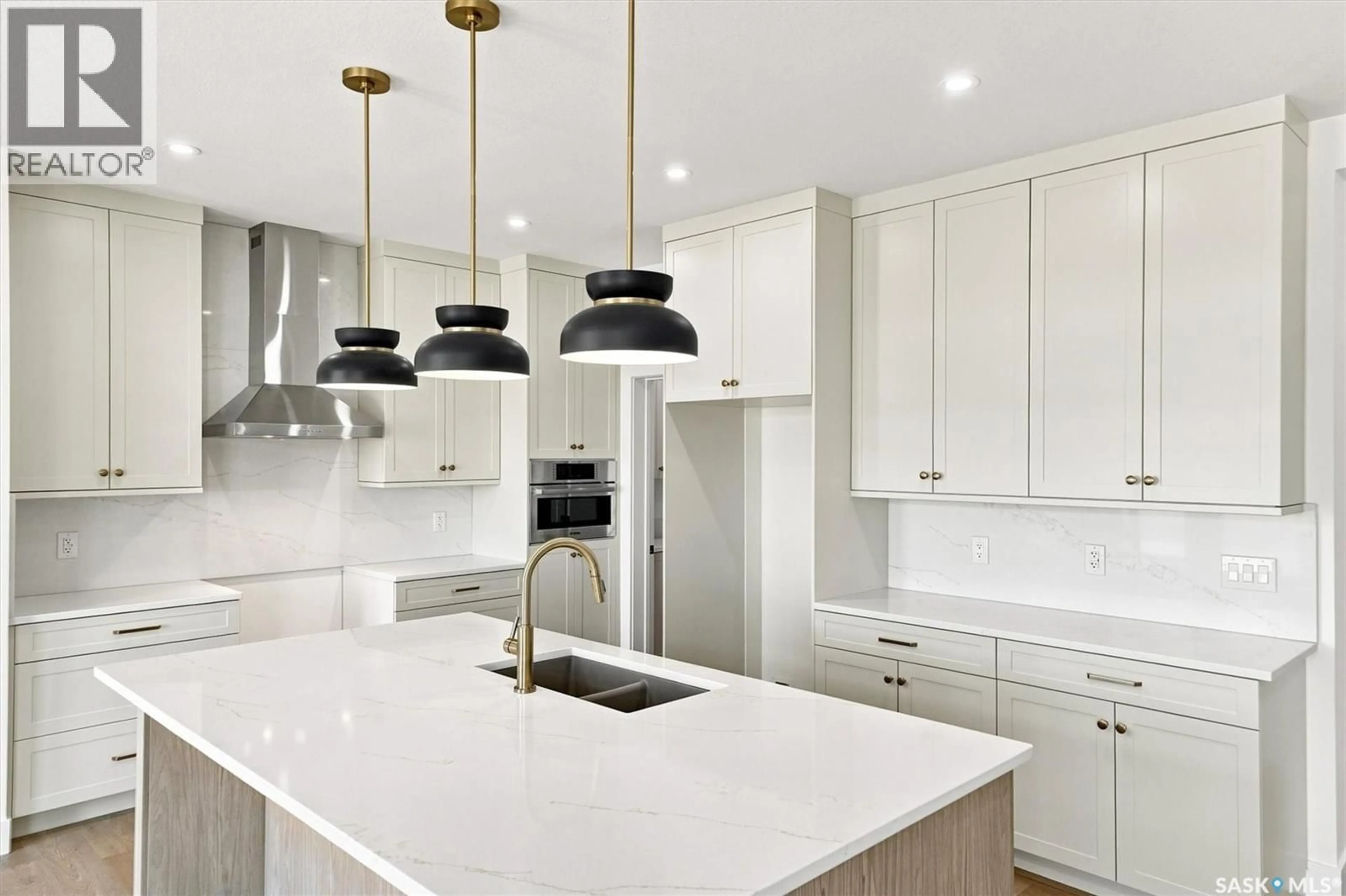 Contemporary kitchen, unknown for 339 SHARMA CRESCENT, Saskatoon Saskatchewan S7W1K9