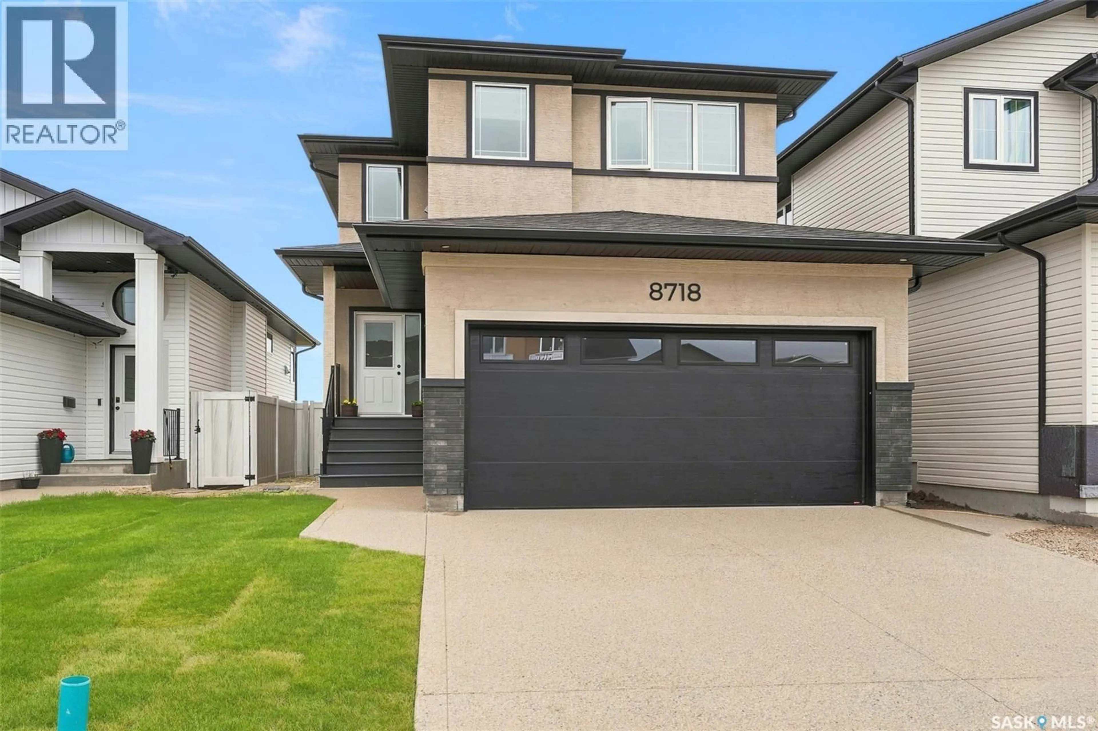 Home with vinyl exterior material, street for 8718 WHEAT CRESCENT, Regina Saskatchewan S4Y0H4