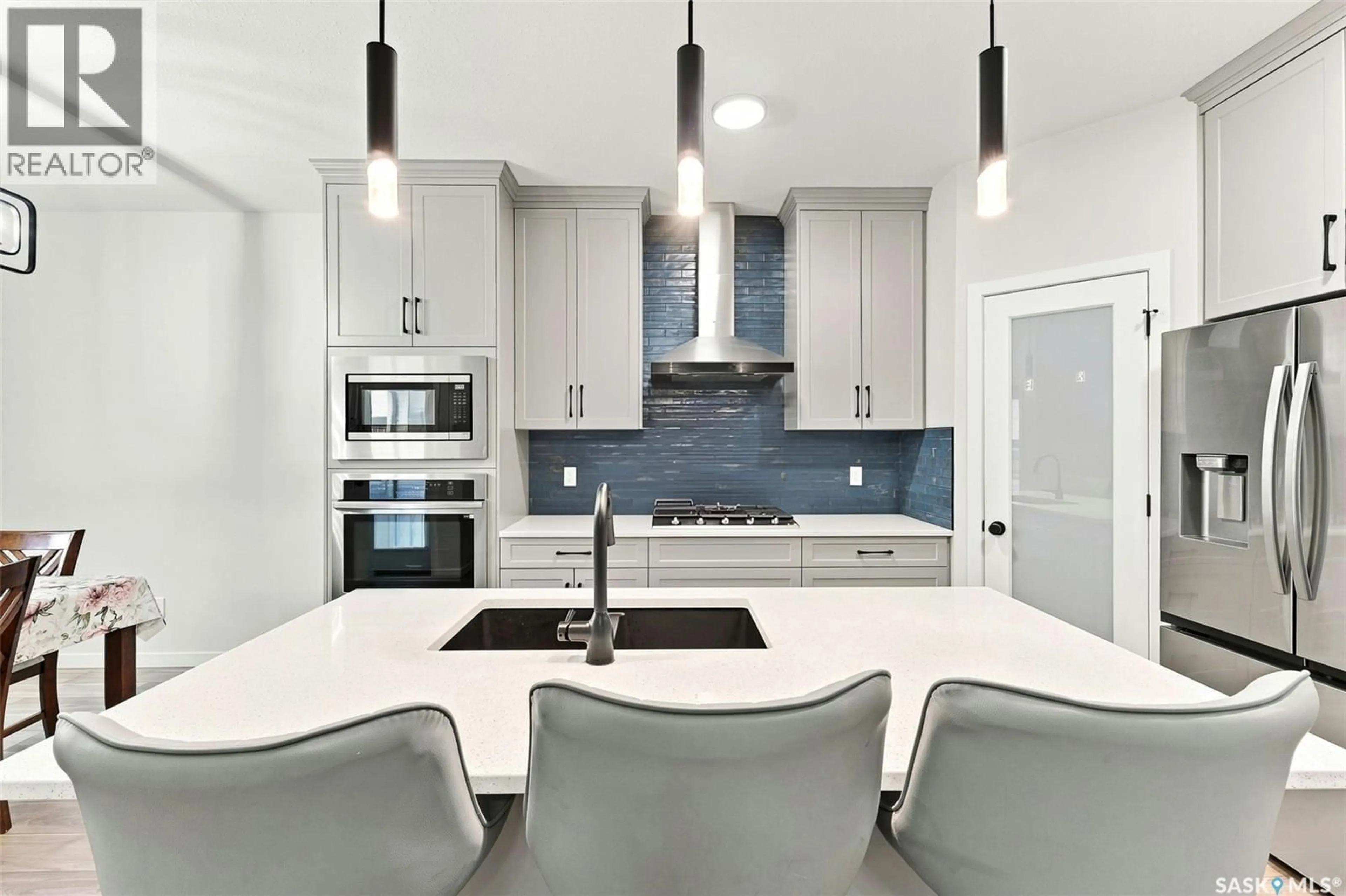Contemporary kitchen, ceramic/tile floor for 8718 WHEAT CRESCENT, Regina Saskatchewan S4Y0H4